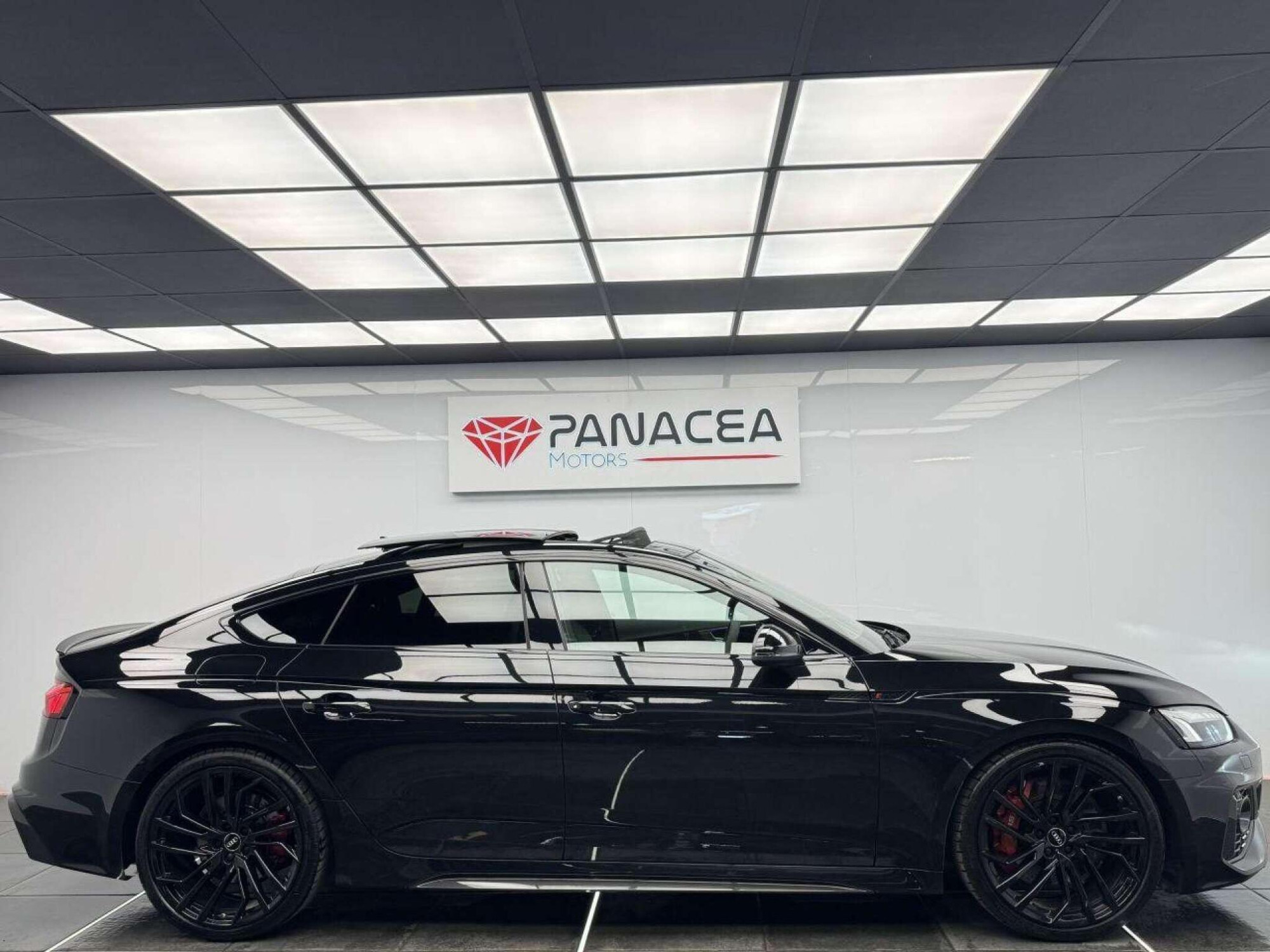 2021 Audi RS5 image 4