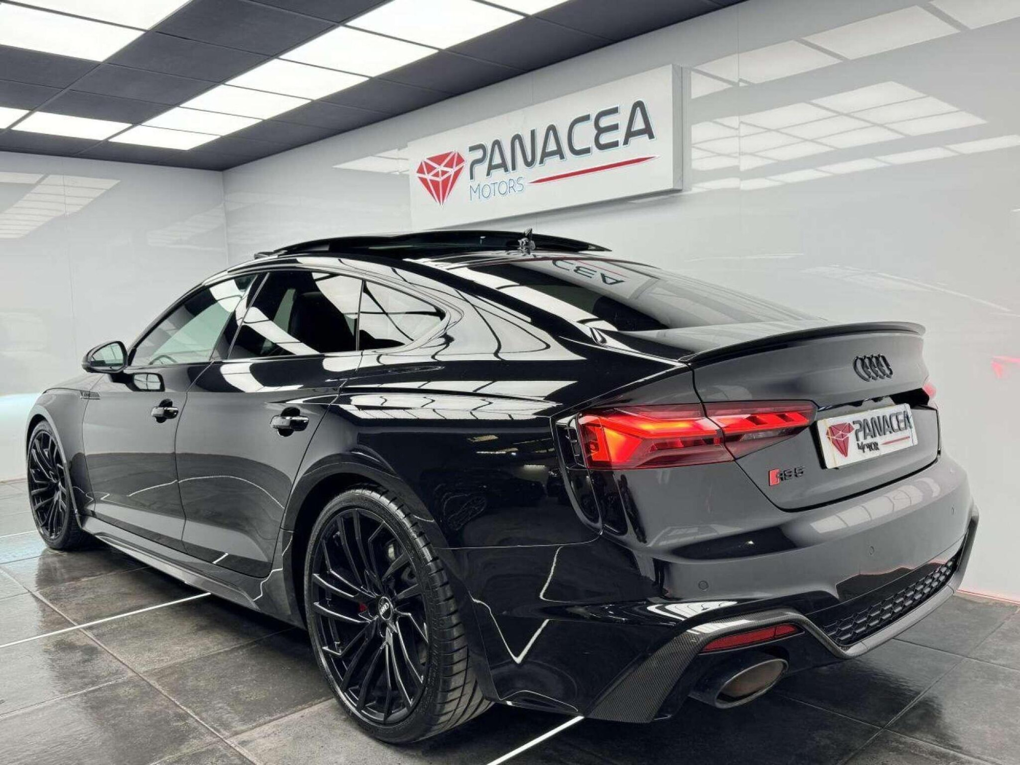 2021 Audi RS5 image 8