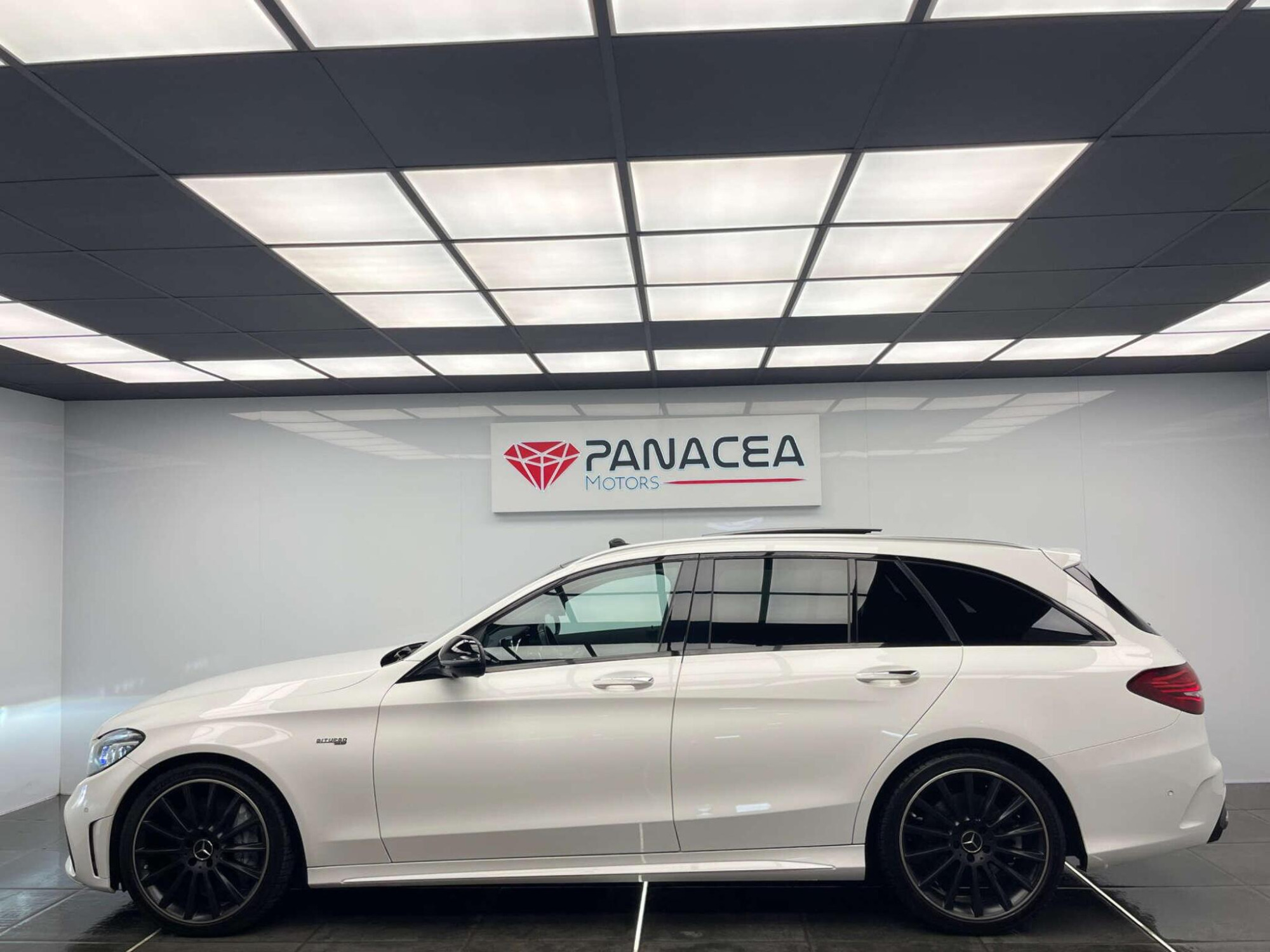 2018 Mercedes-Benz C-CLASS image 36
