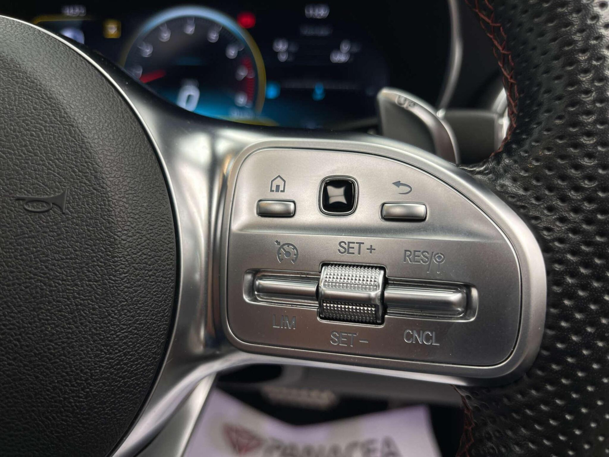 2018 Mercedes-Benz C-CLASS image 24