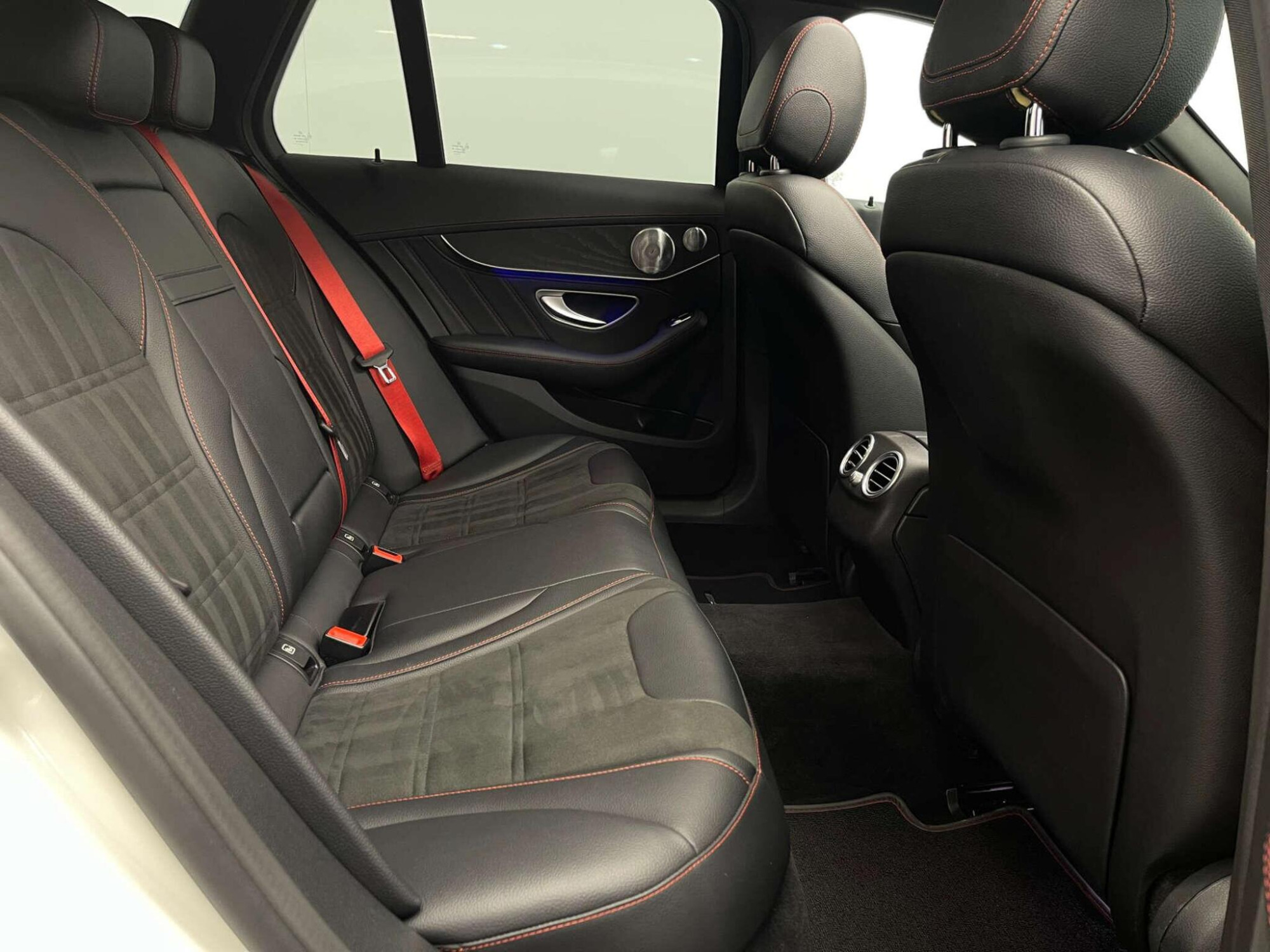 2018 Mercedes-Benz C-CLASS image 30