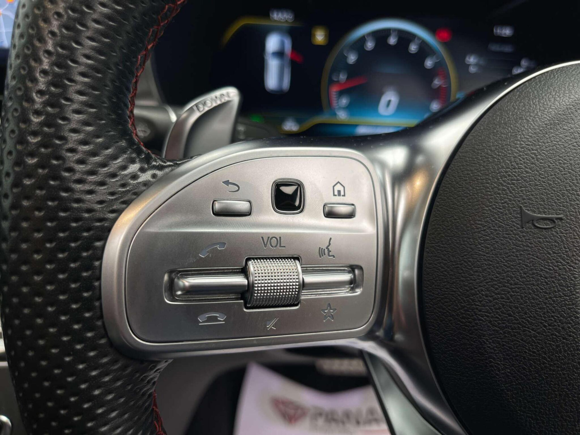 2018 Mercedes-Benz C-CLASS image 23