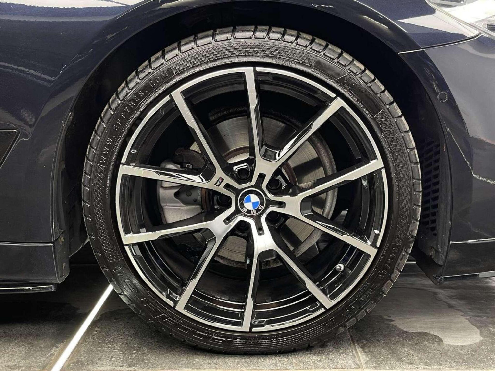 2018 BMW 5 SERIES image 39