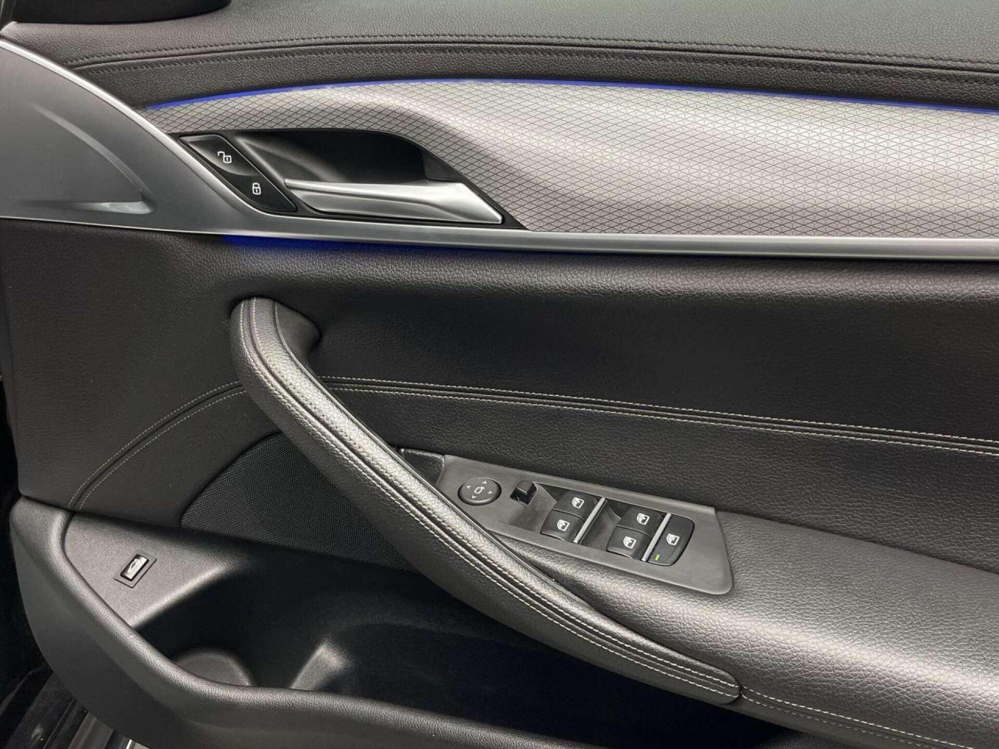 2018 BMW 5 SERIES image 14