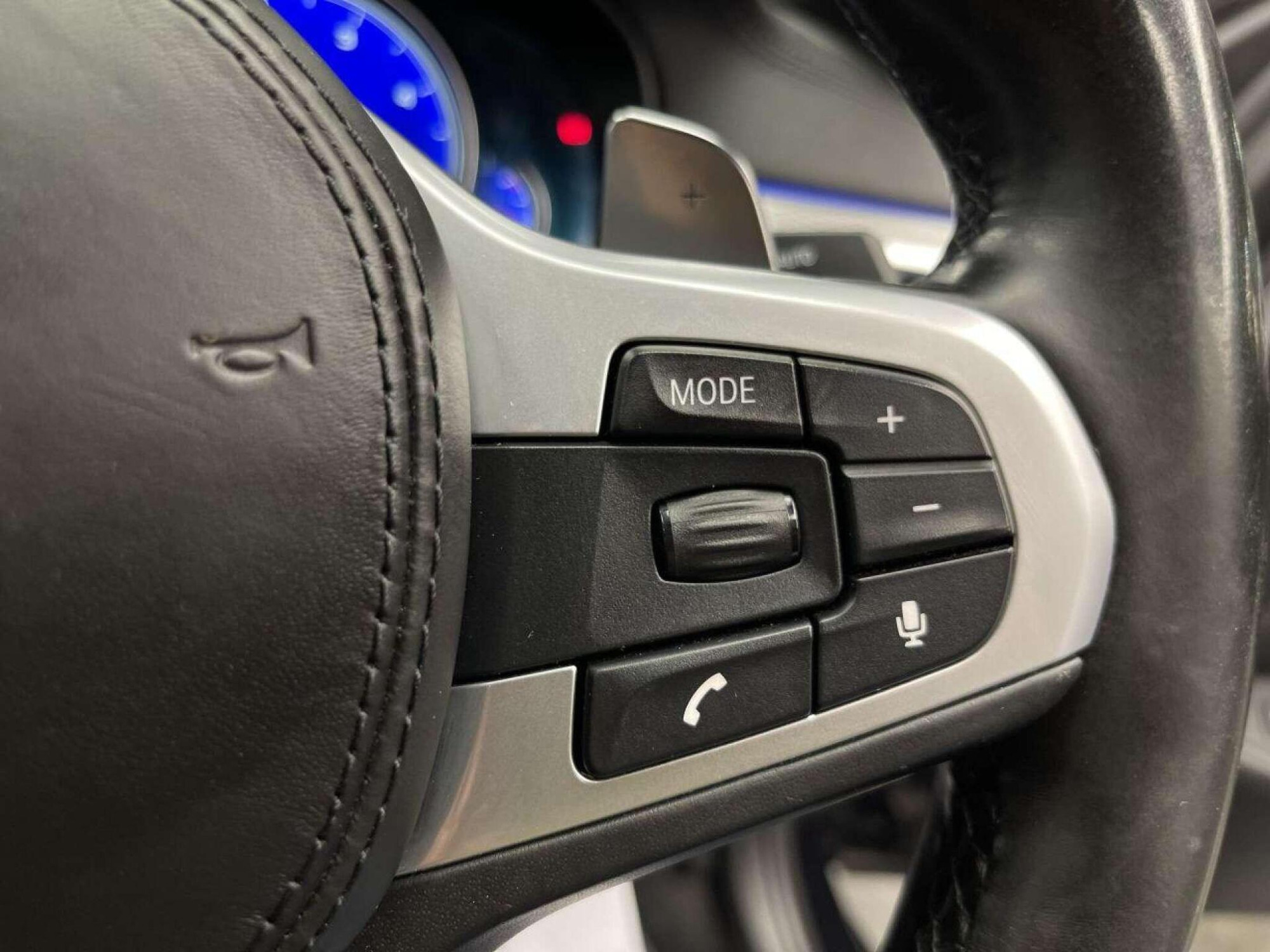 2018 BMW 5 SERIES image 18