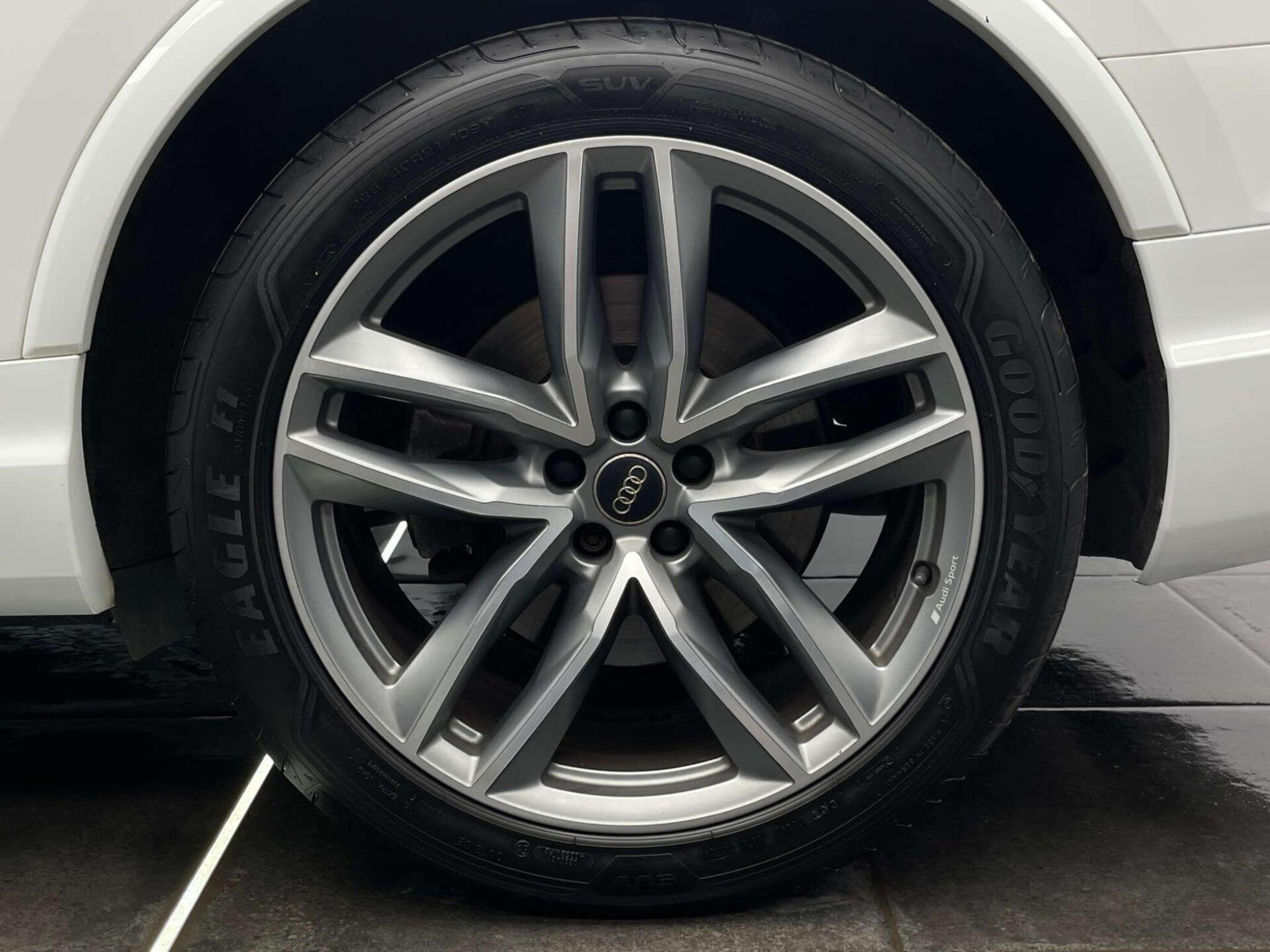 2019 Audi Q7 image 43