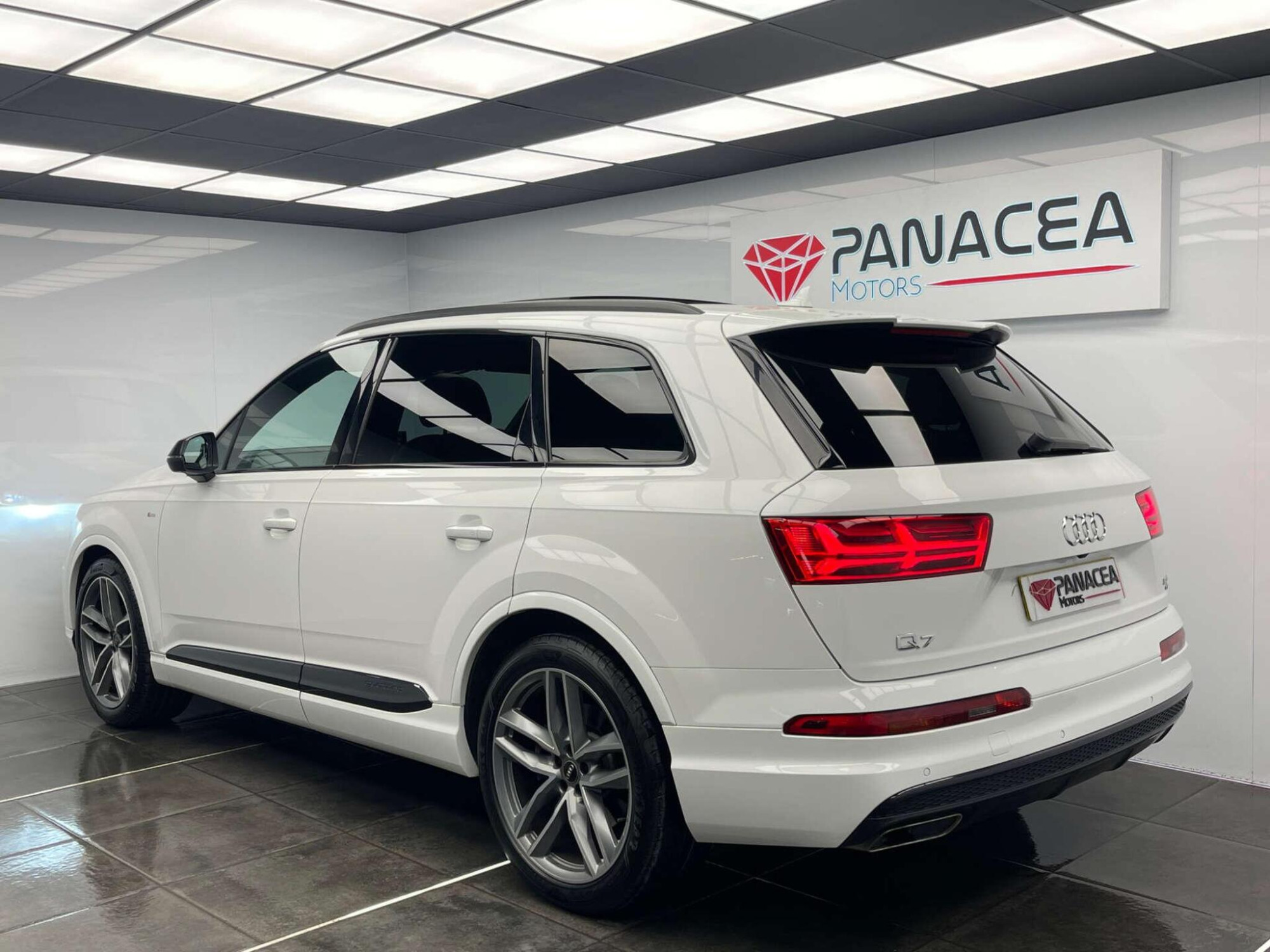 2019 Audi Q7 image 10