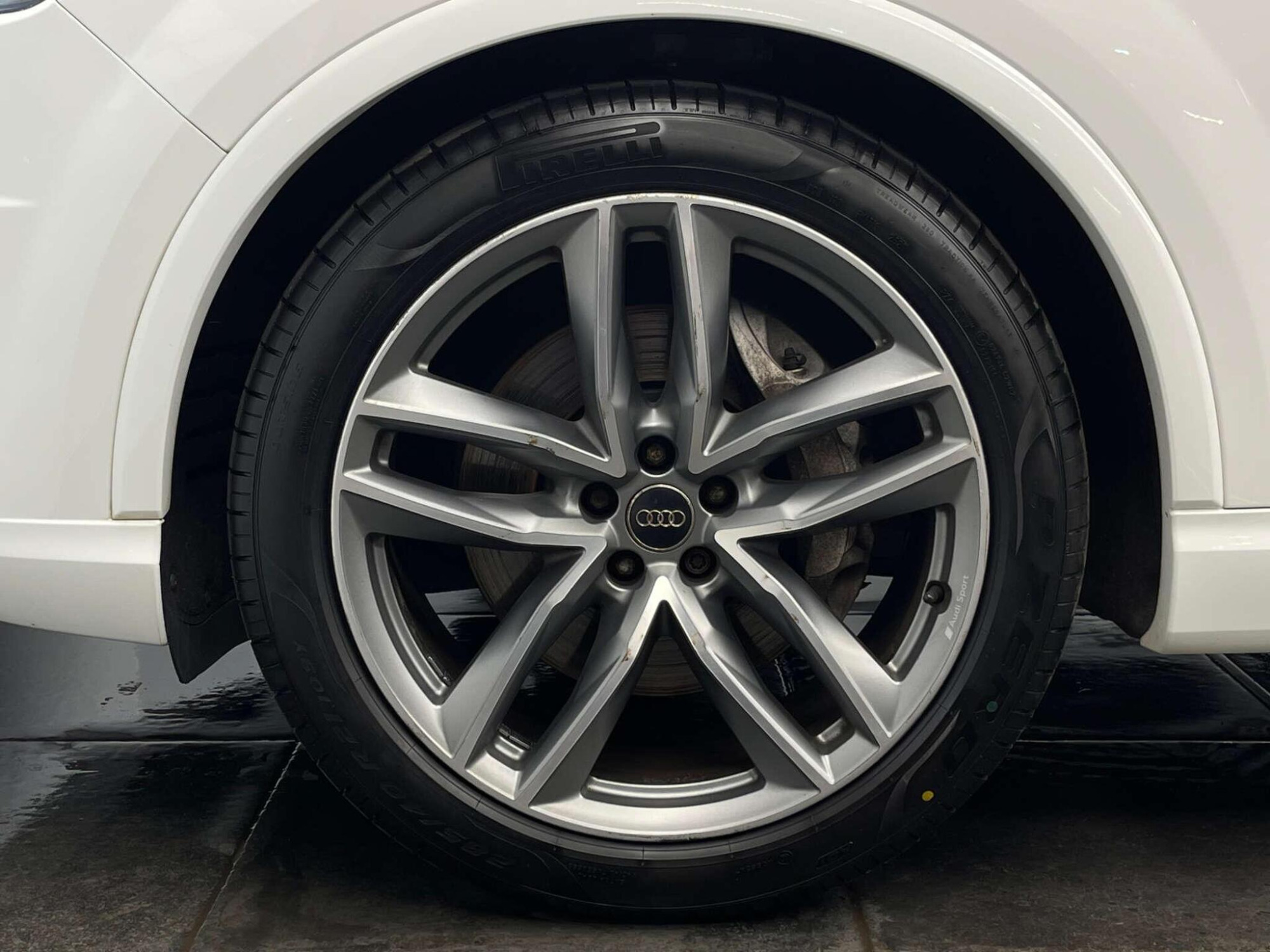 2019 Audi Q7 image 42