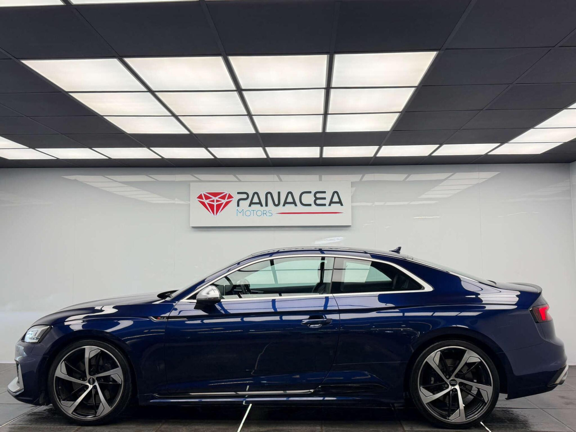 2017 Audi RS 5 image 2