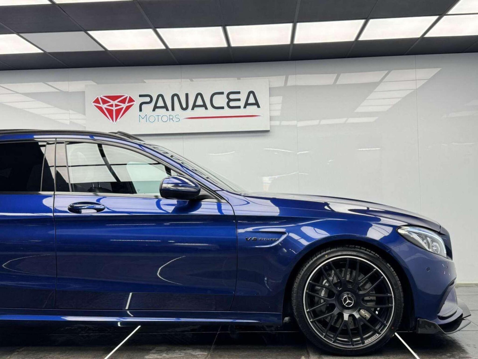 2016 Mercedes-Benz C-CLASS image 12