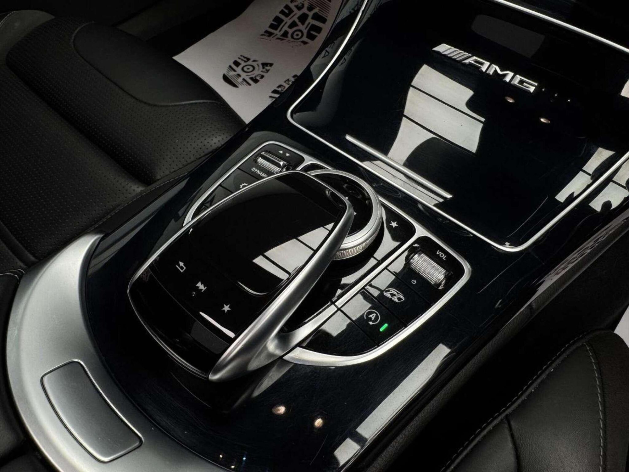 2016 Mercedes-Benz C-CLASS image 17