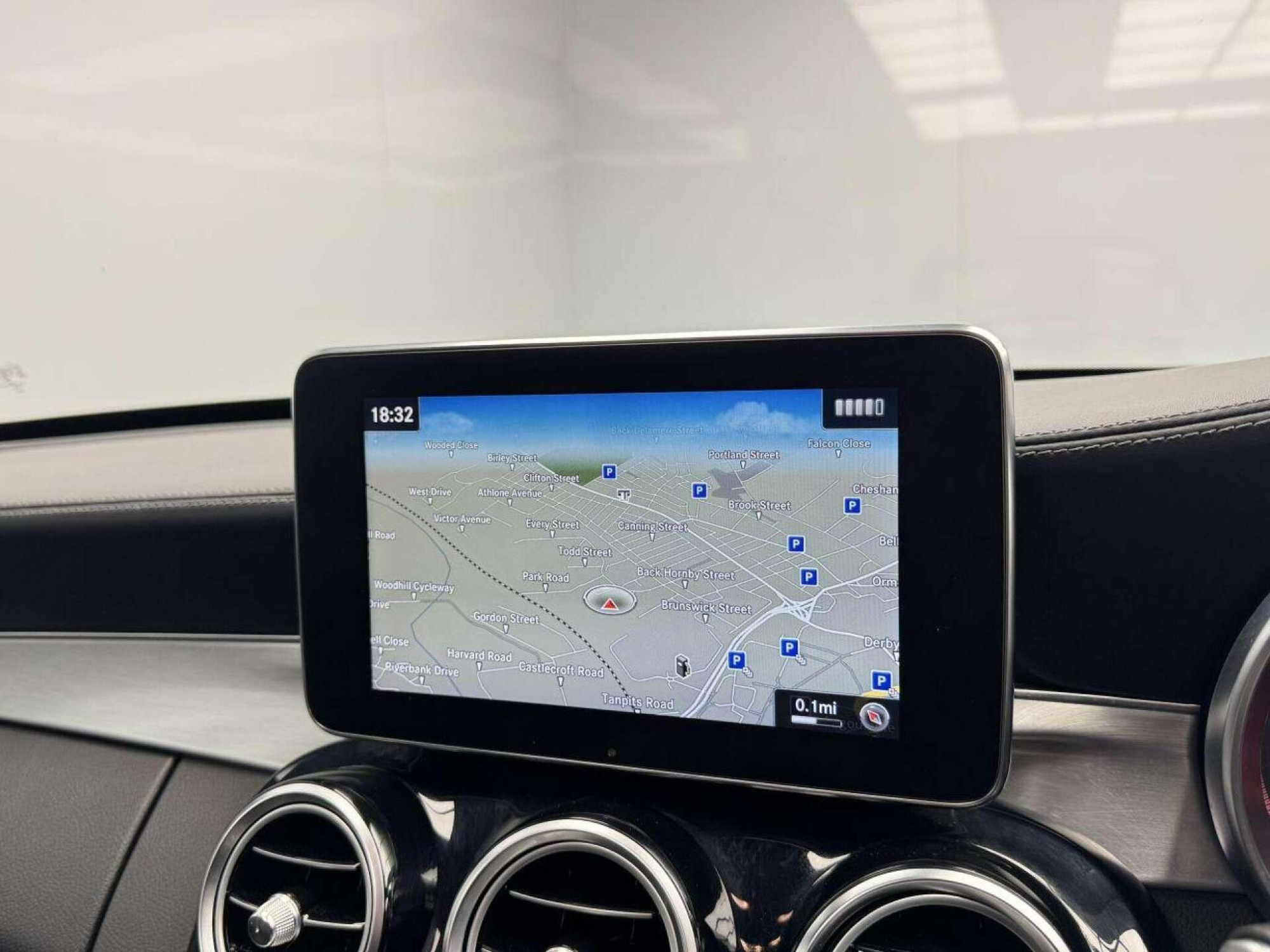 2016 Mercedes-Benz C-CLASS image 30