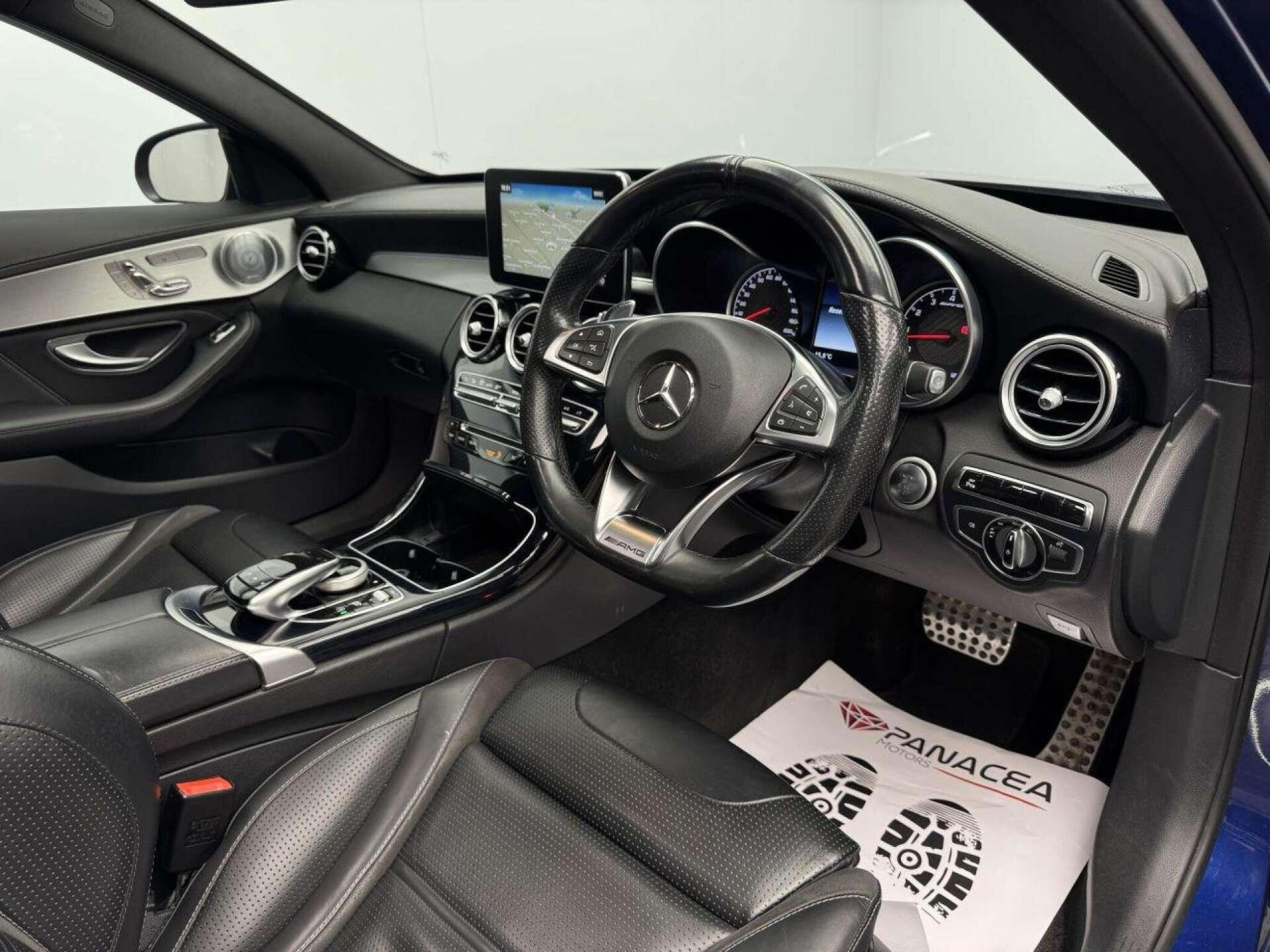 2016 Mercedes-Benz C-CLASS image 4