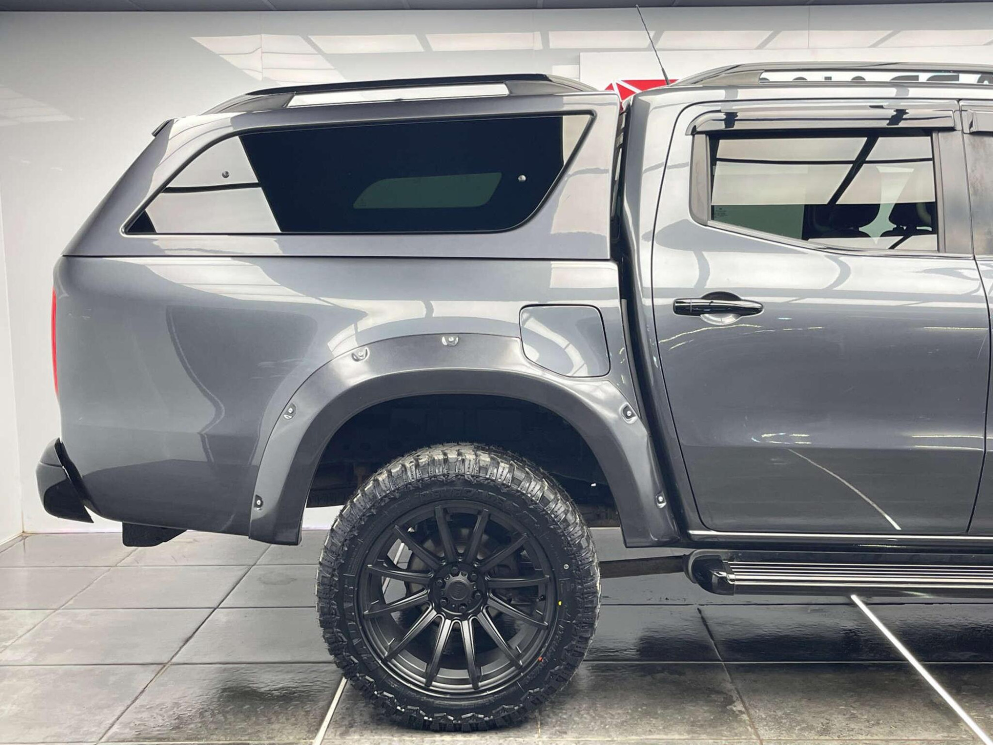 2018 Mercedes-Benz X-CLASS image 11
