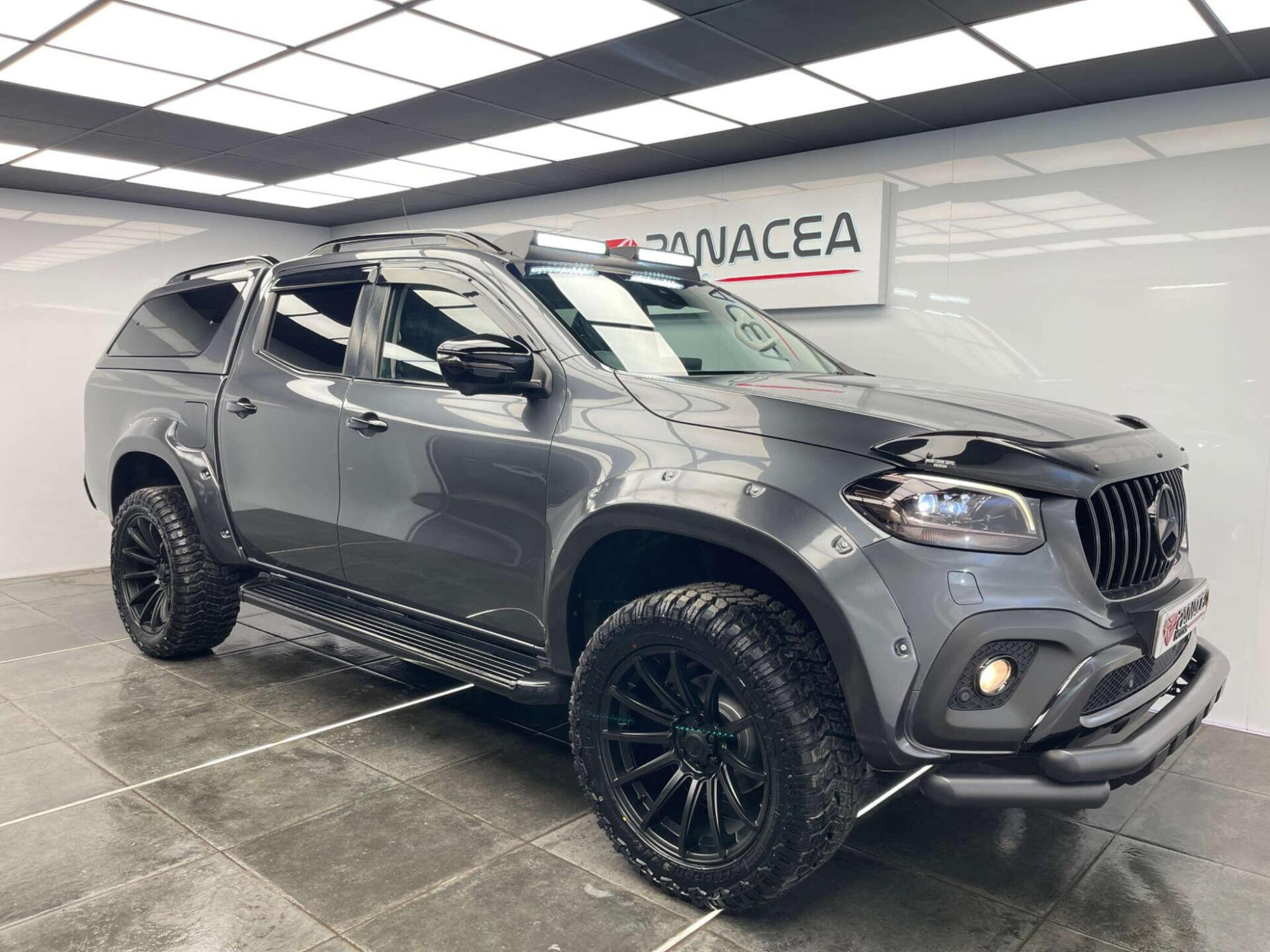 2018 Mercedes-Benz X-CLASS image 10