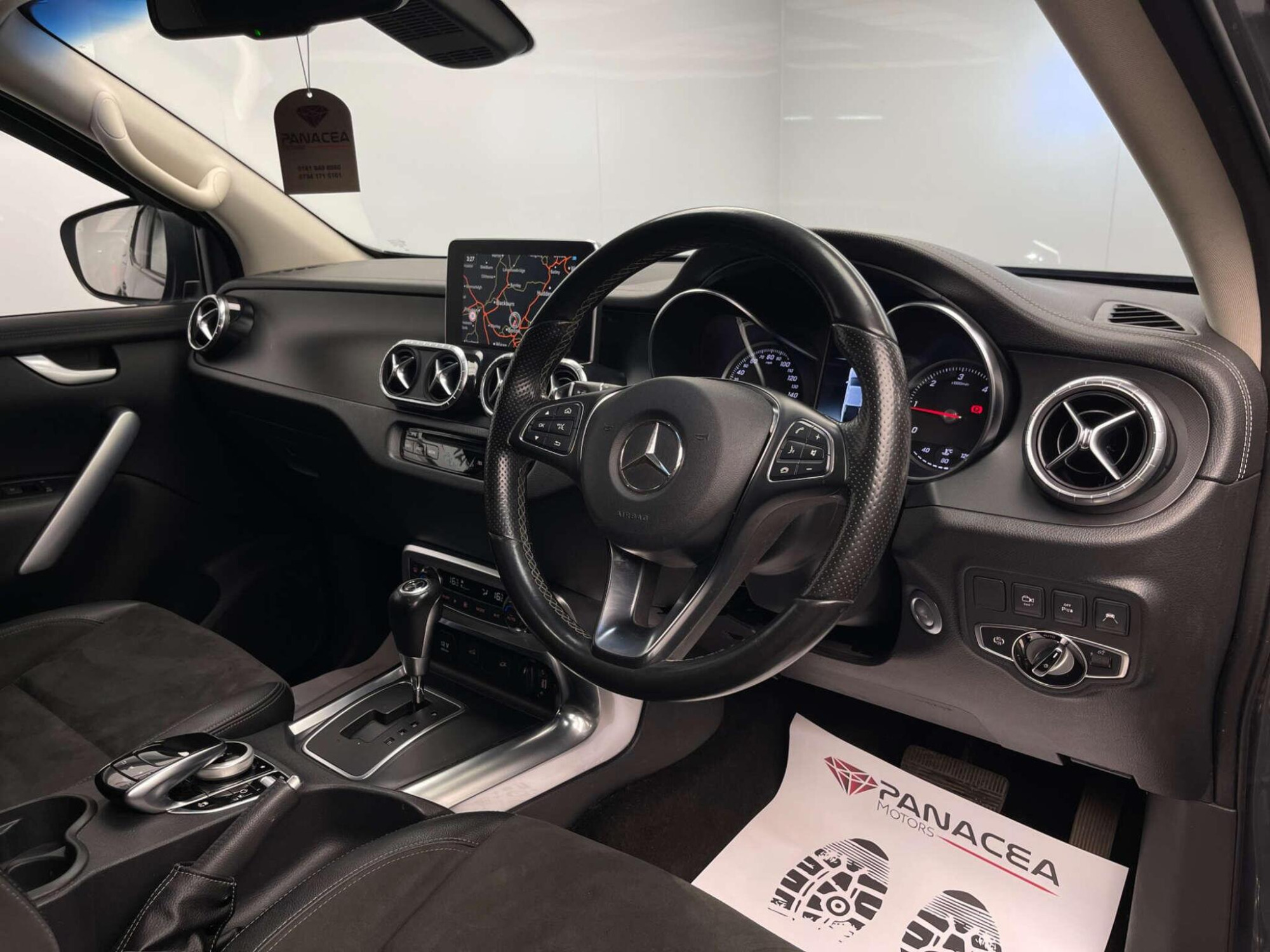 2018 Mercedes-Benz X-CLASS image 16