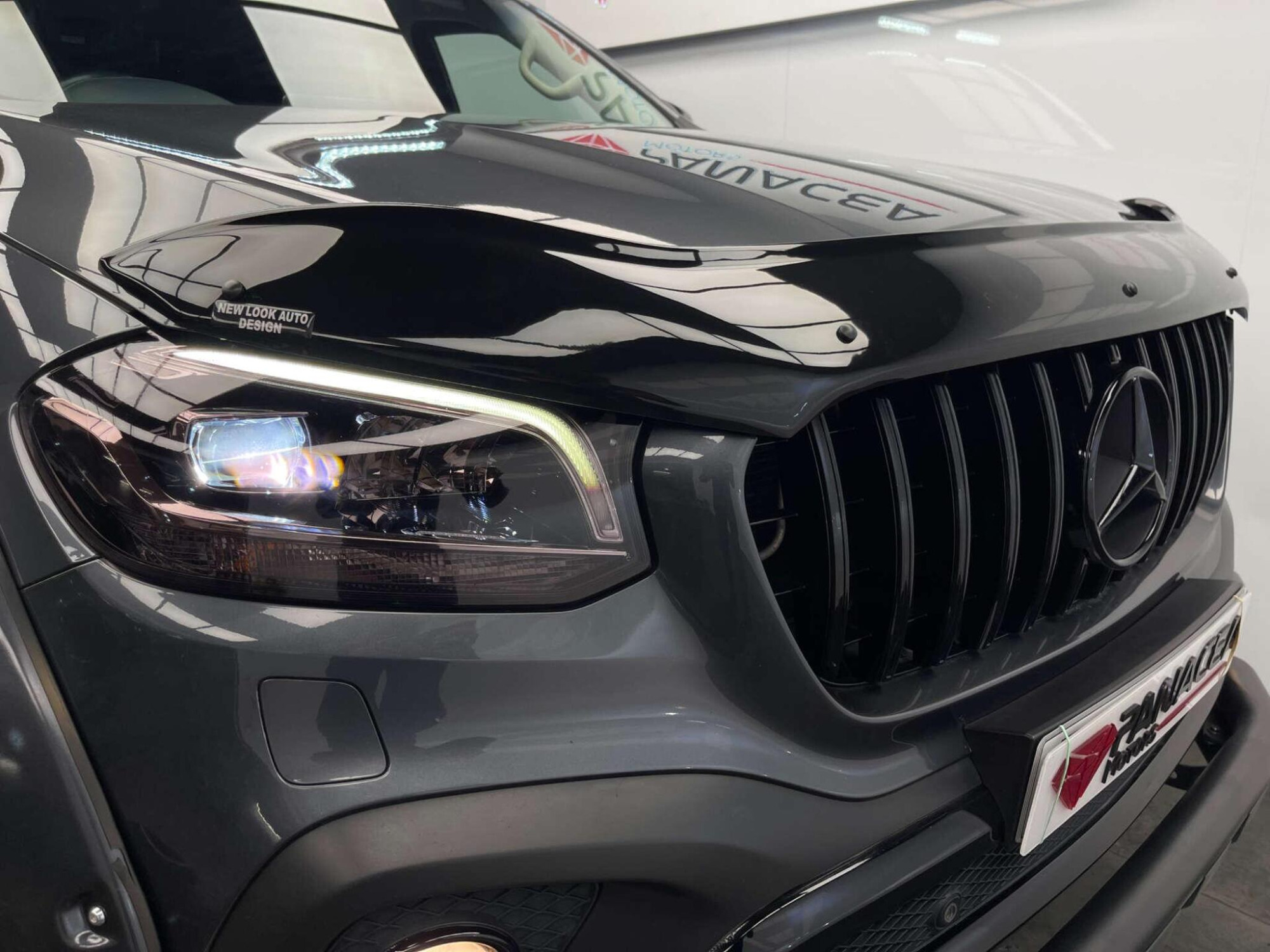 2018 Mercedes-Benz X-CLASS image 8