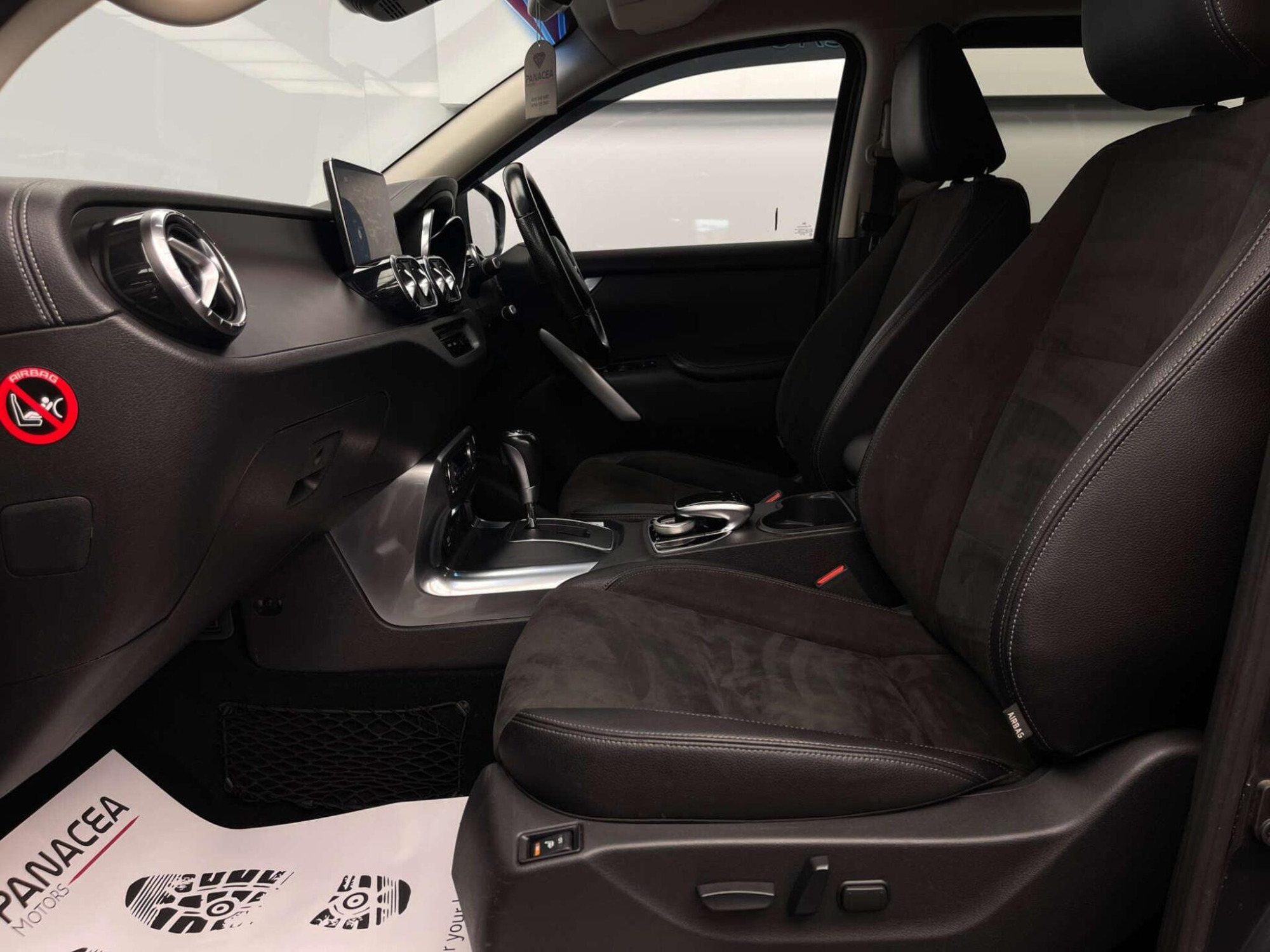 2018 Mercedes-Benz X-CLASS image 44
