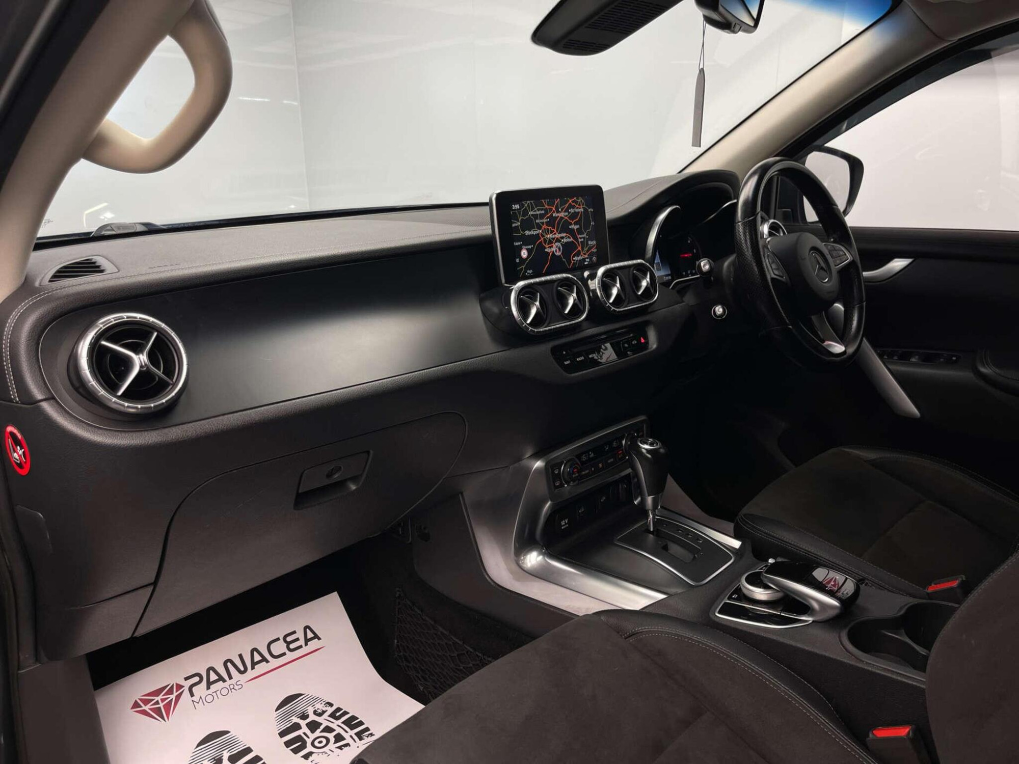 2018 Mercedes-Benz X-CLASS image 43