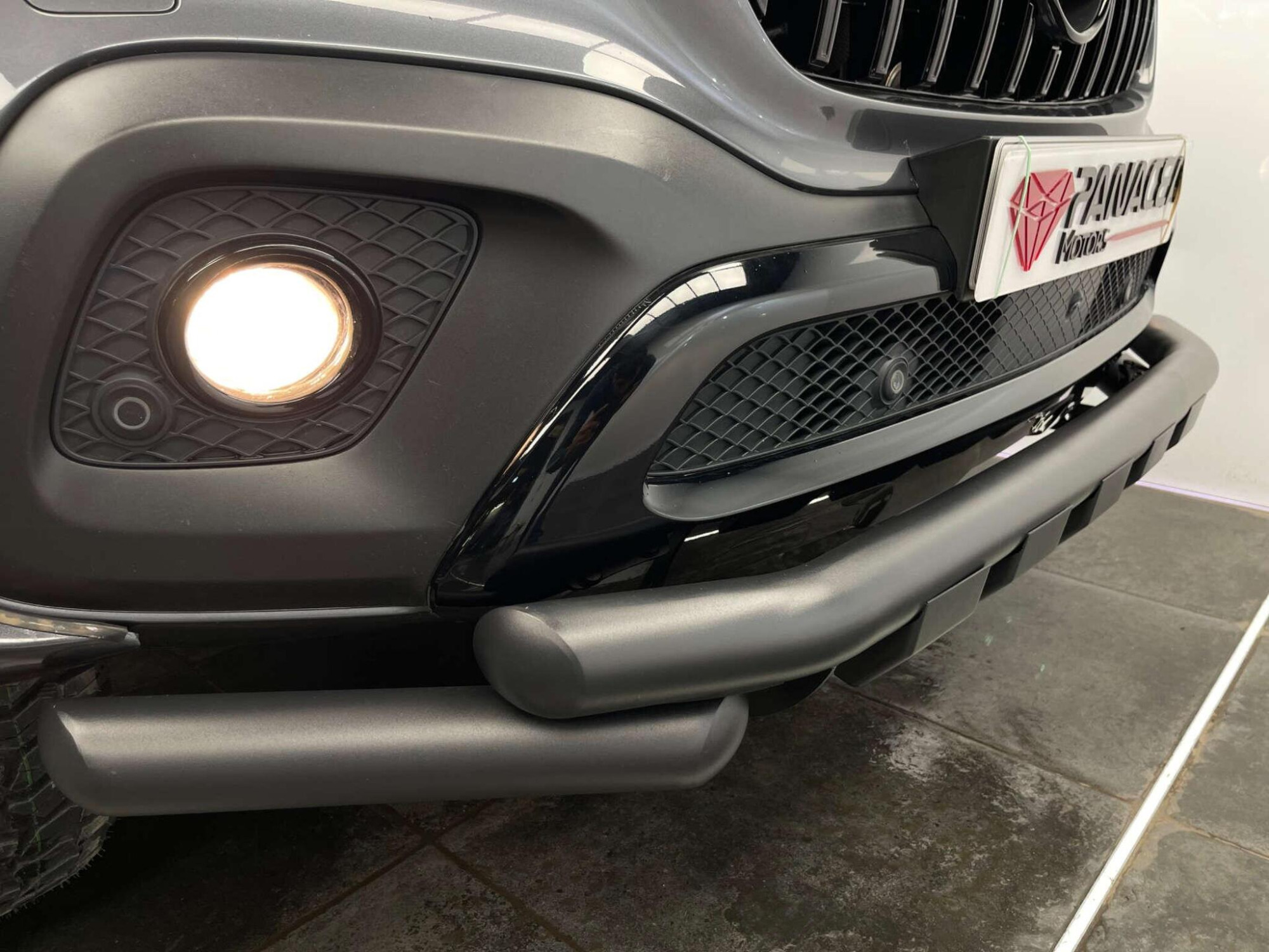 2018 Mercedes-Benz X-CLASS image 9