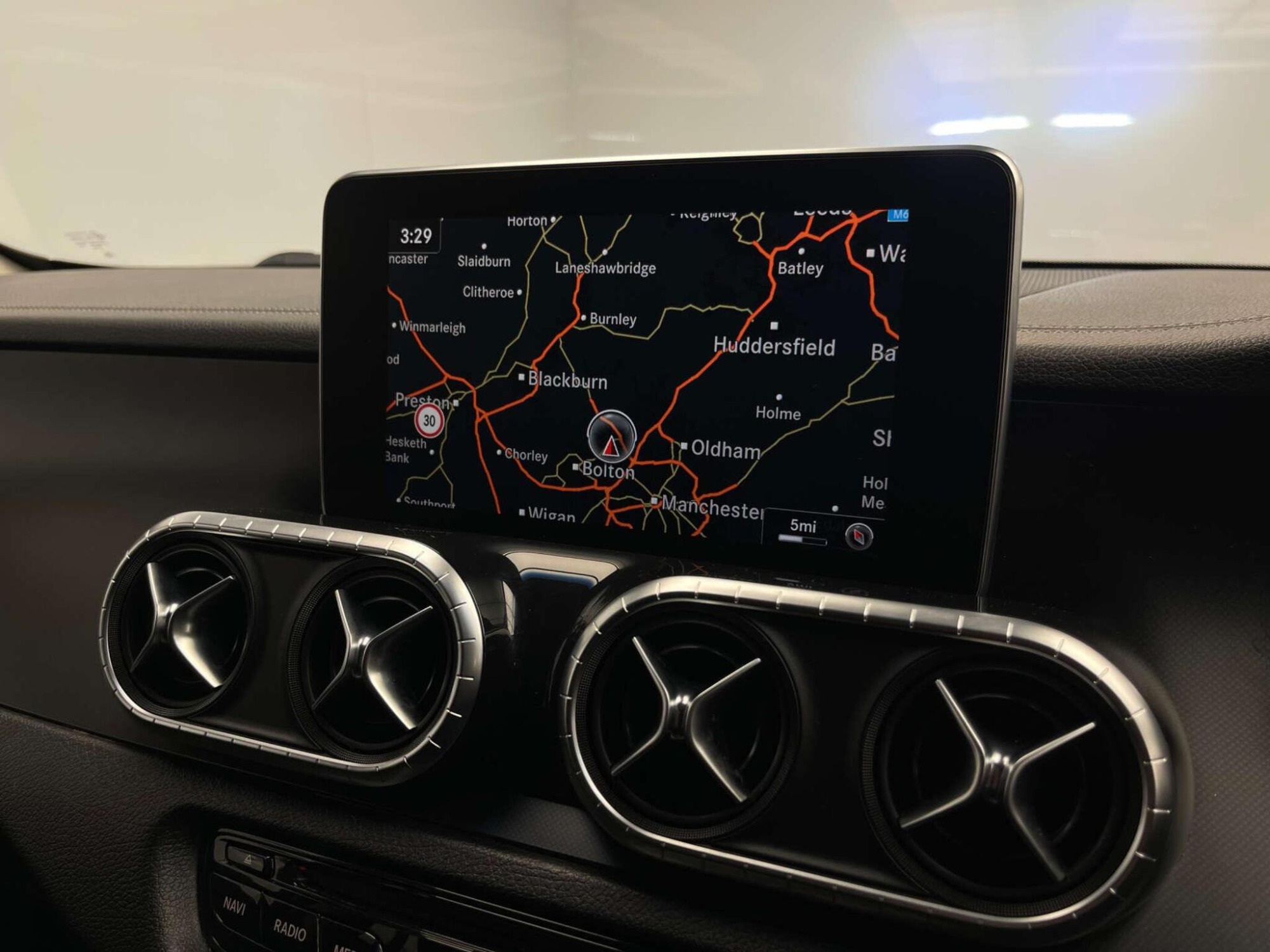2018 Mercedes-Benz X-CLASS image 26