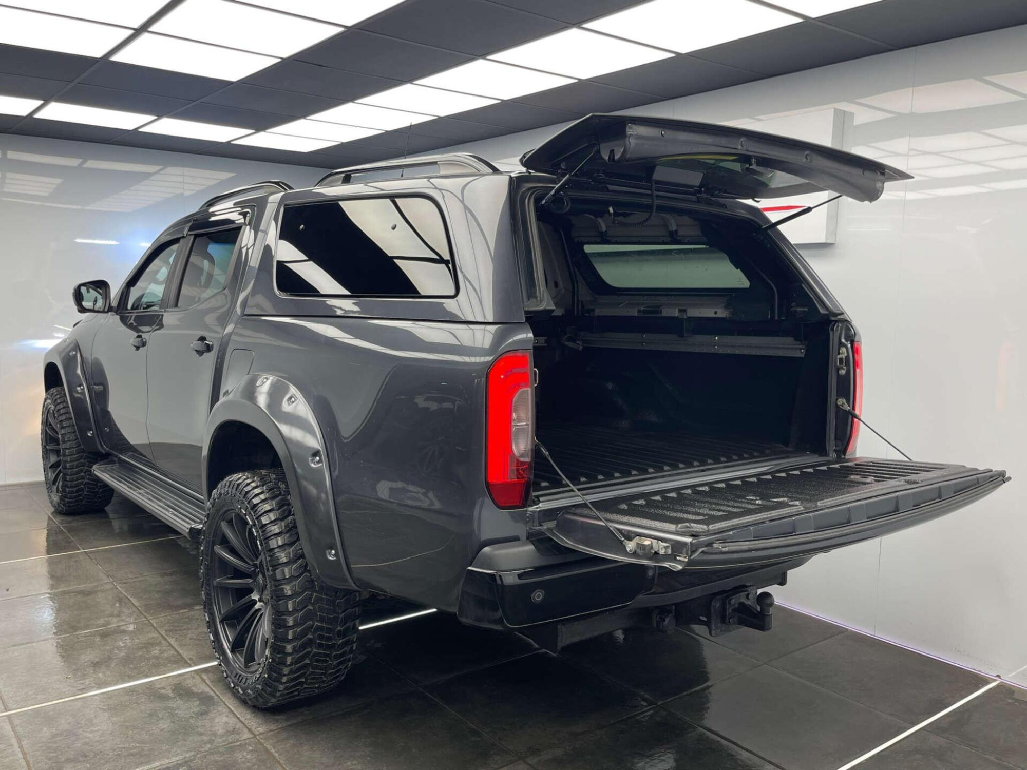2018 Mercedes-Benz X-CLASS image 39