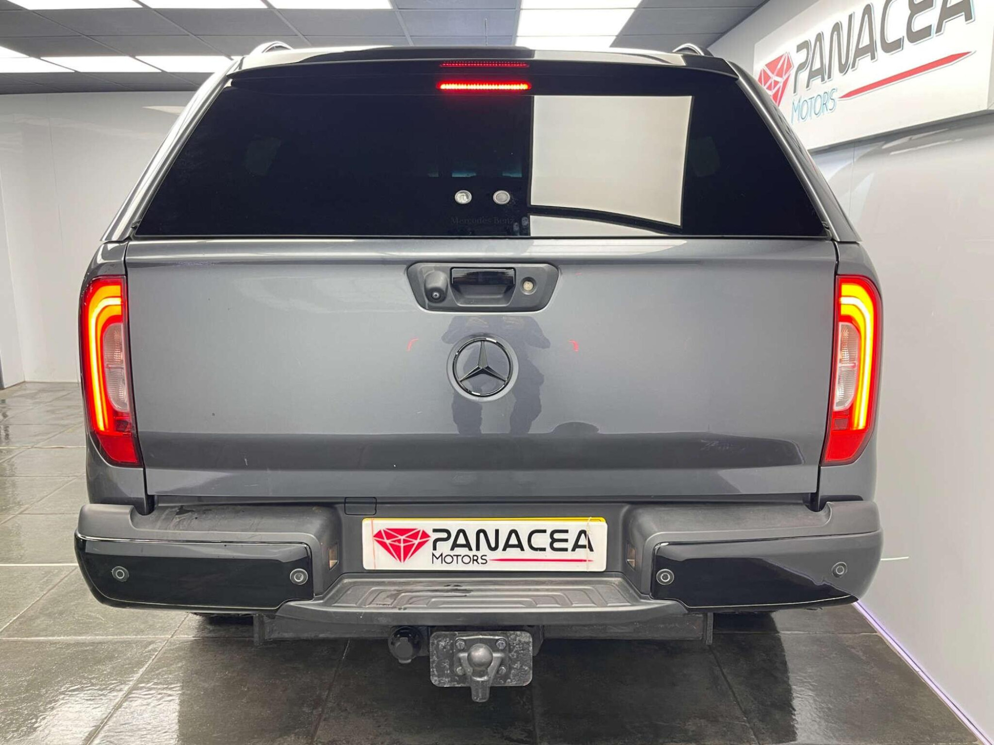 2018 Mercedes-Benz X-CLASS image 38