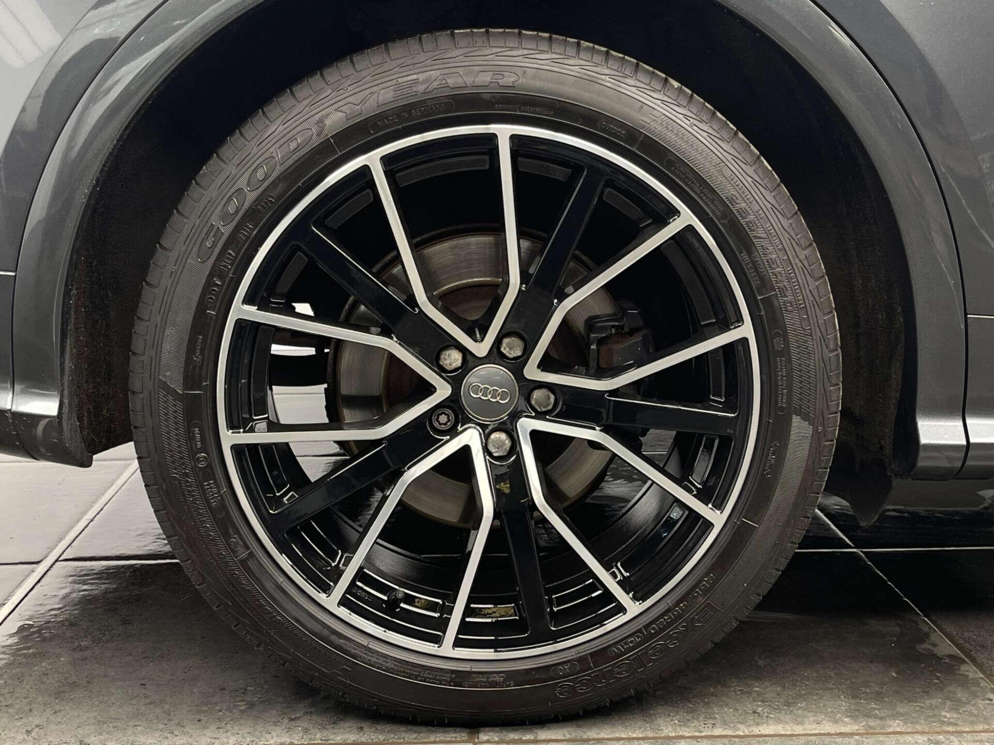 2018 Audi SQ5 image 47