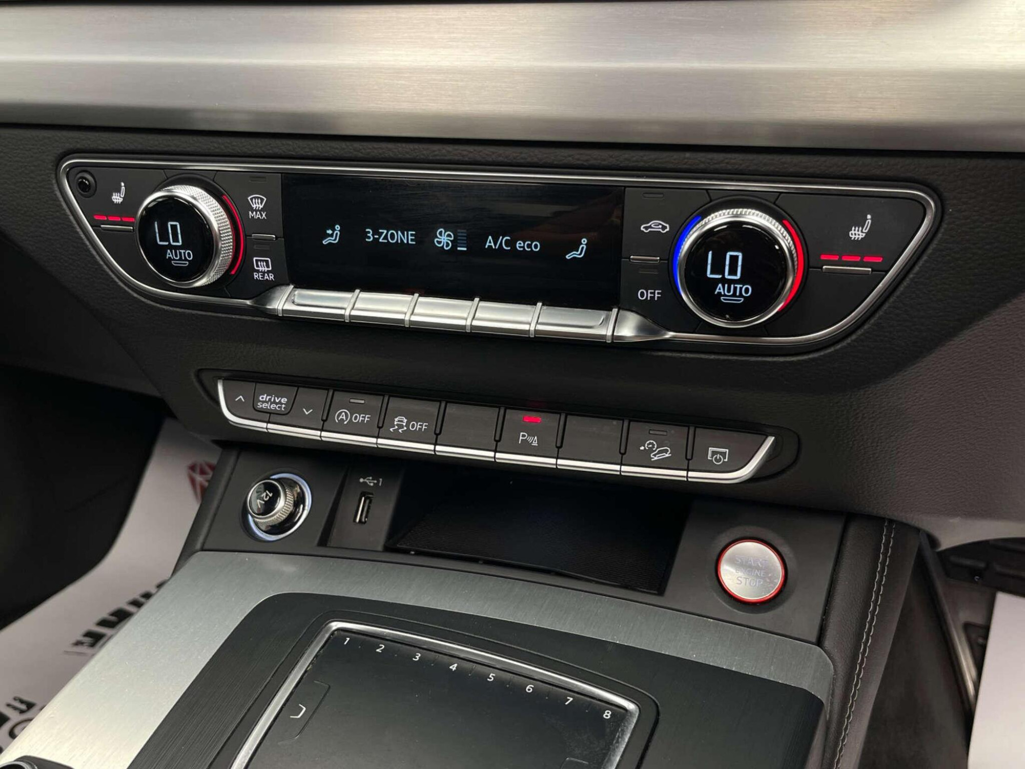2018 Audi SQ5 image 25