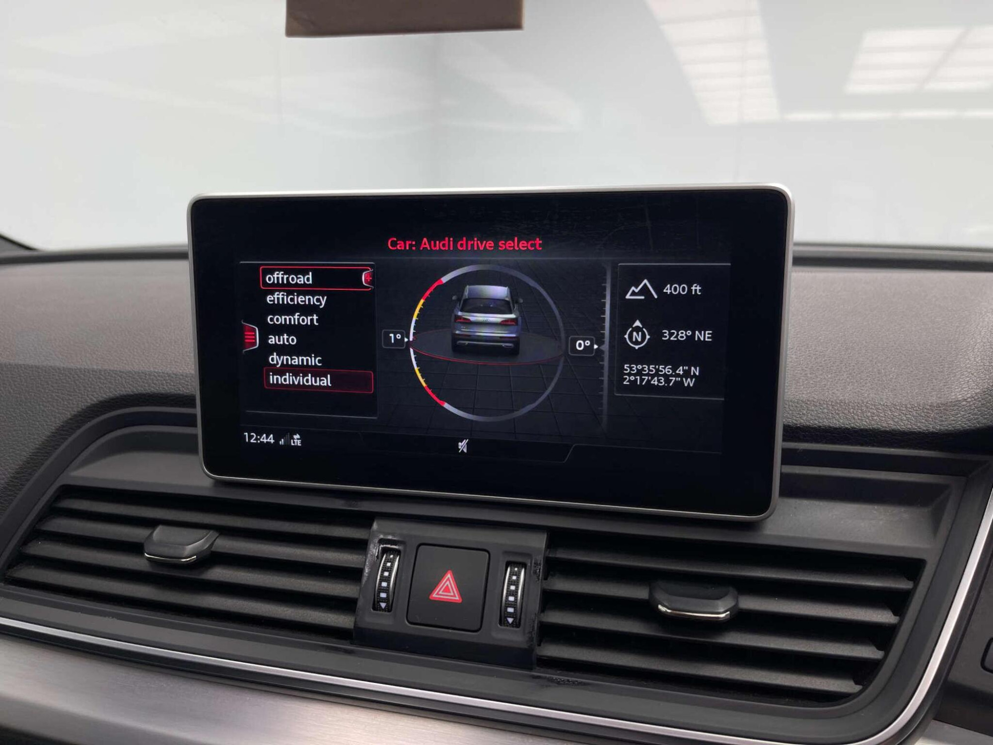 2018 Audi SQ5 image 24