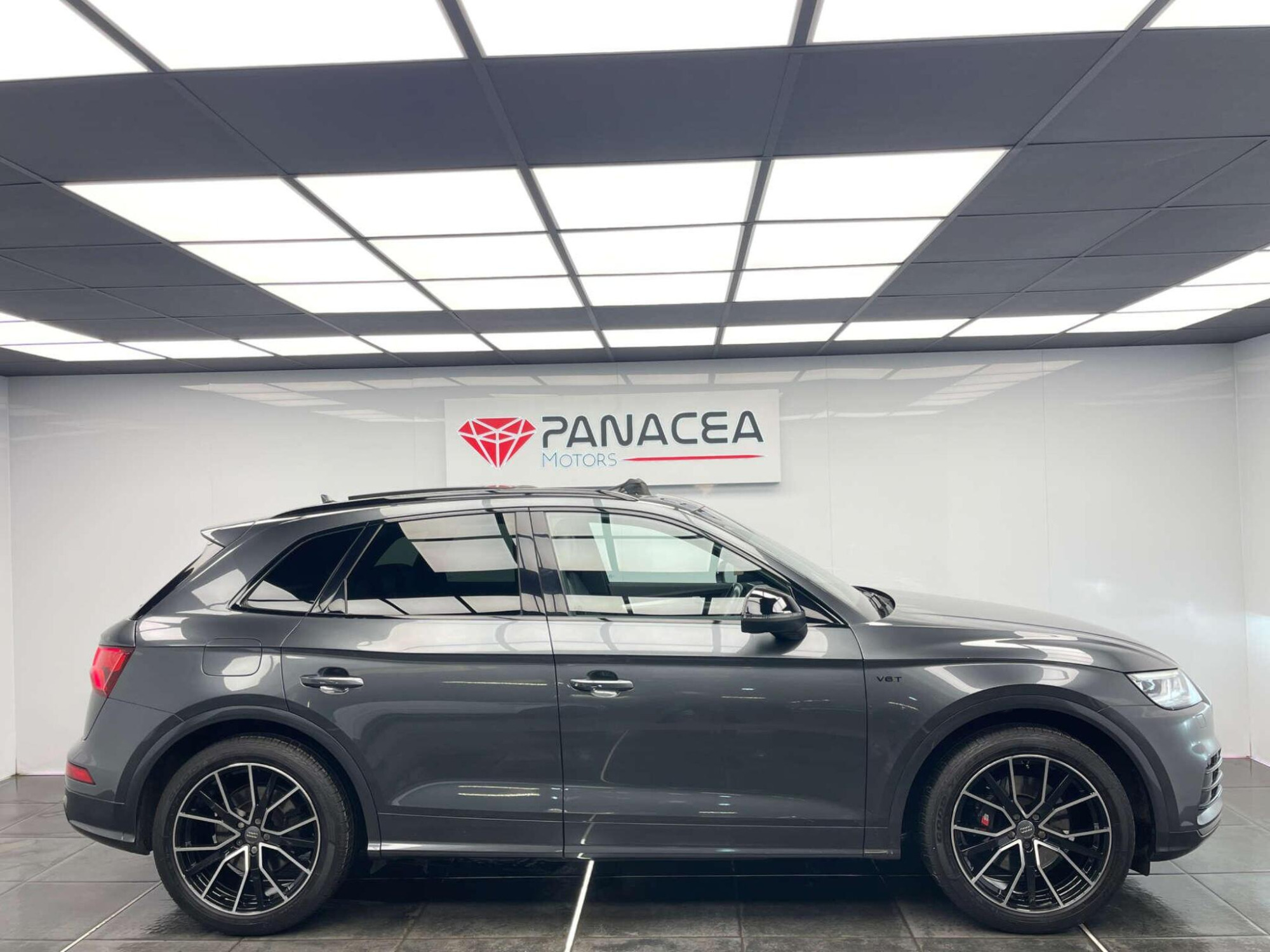 2018 Audi SQ5 image 2