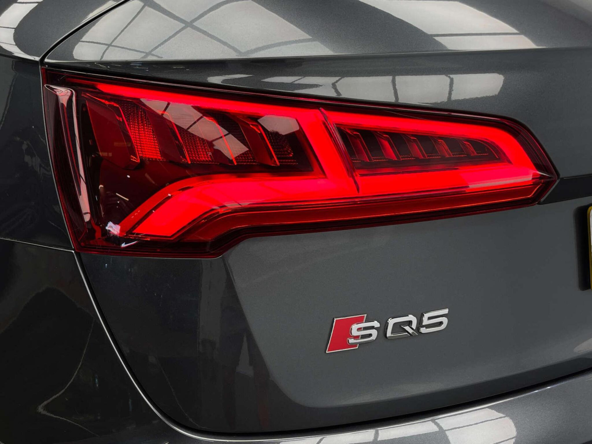 2018 Audi SQ5 image 38