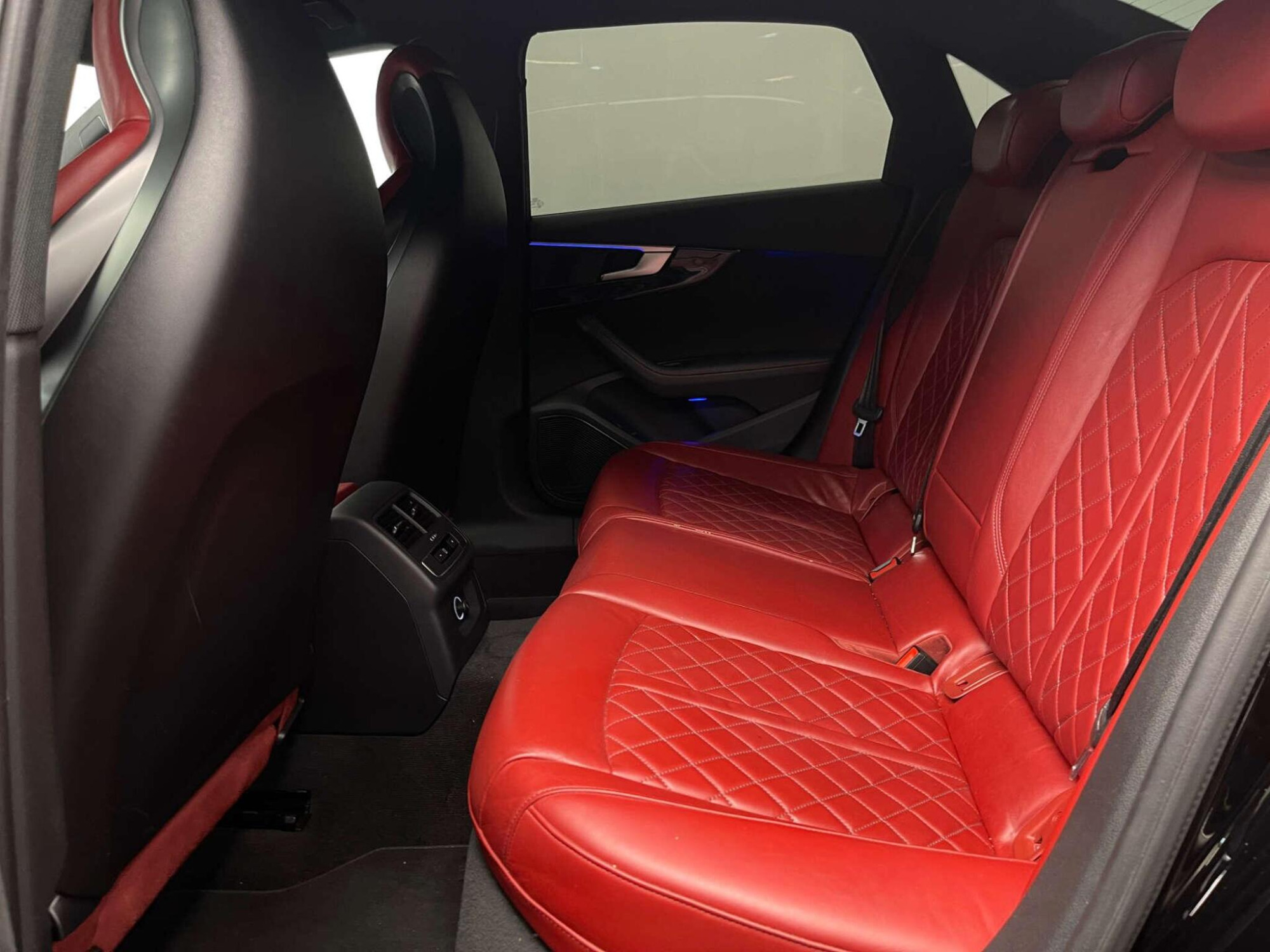 2017 Audi S4 image 42