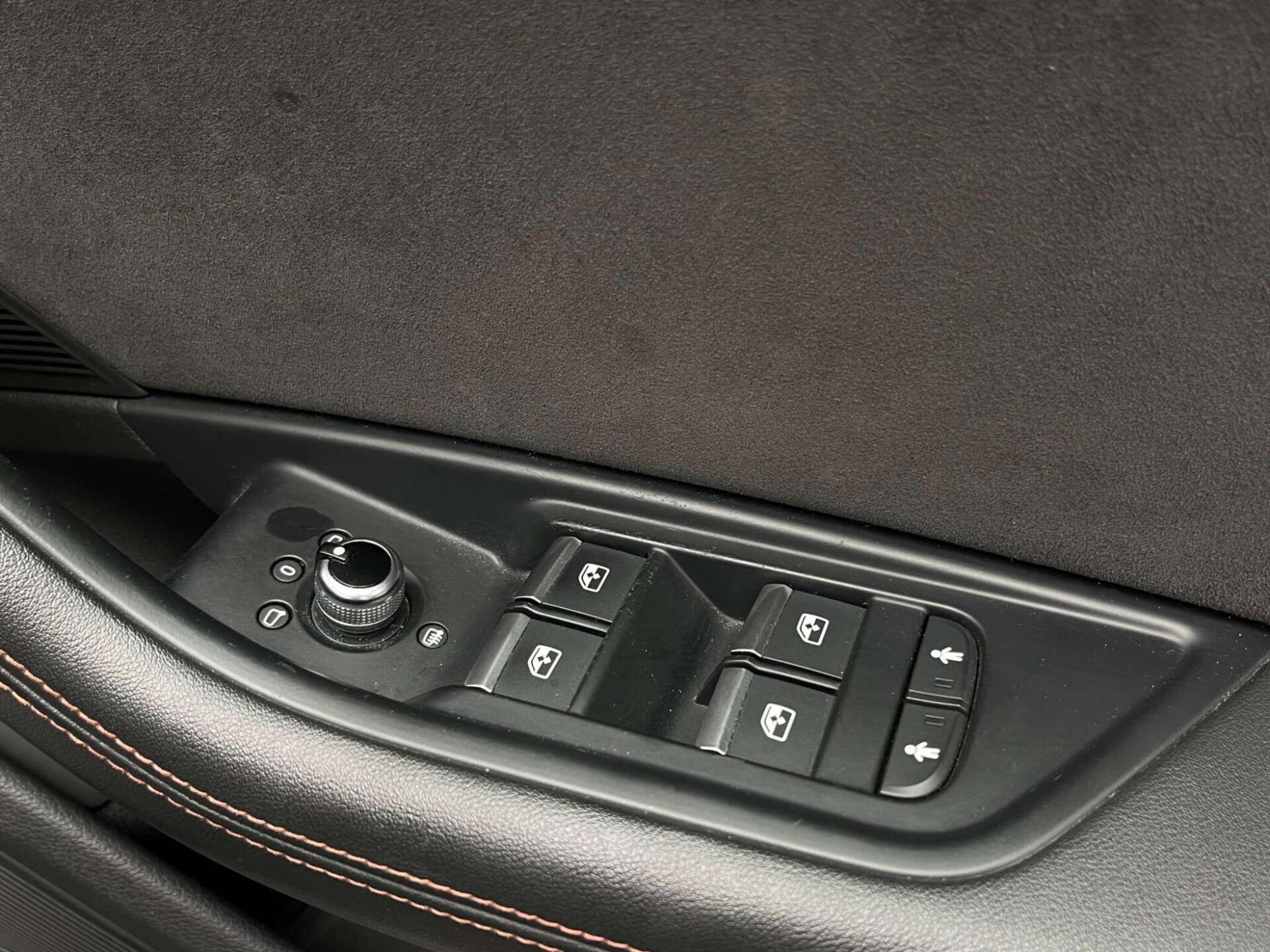2017 Audi S4 image 17