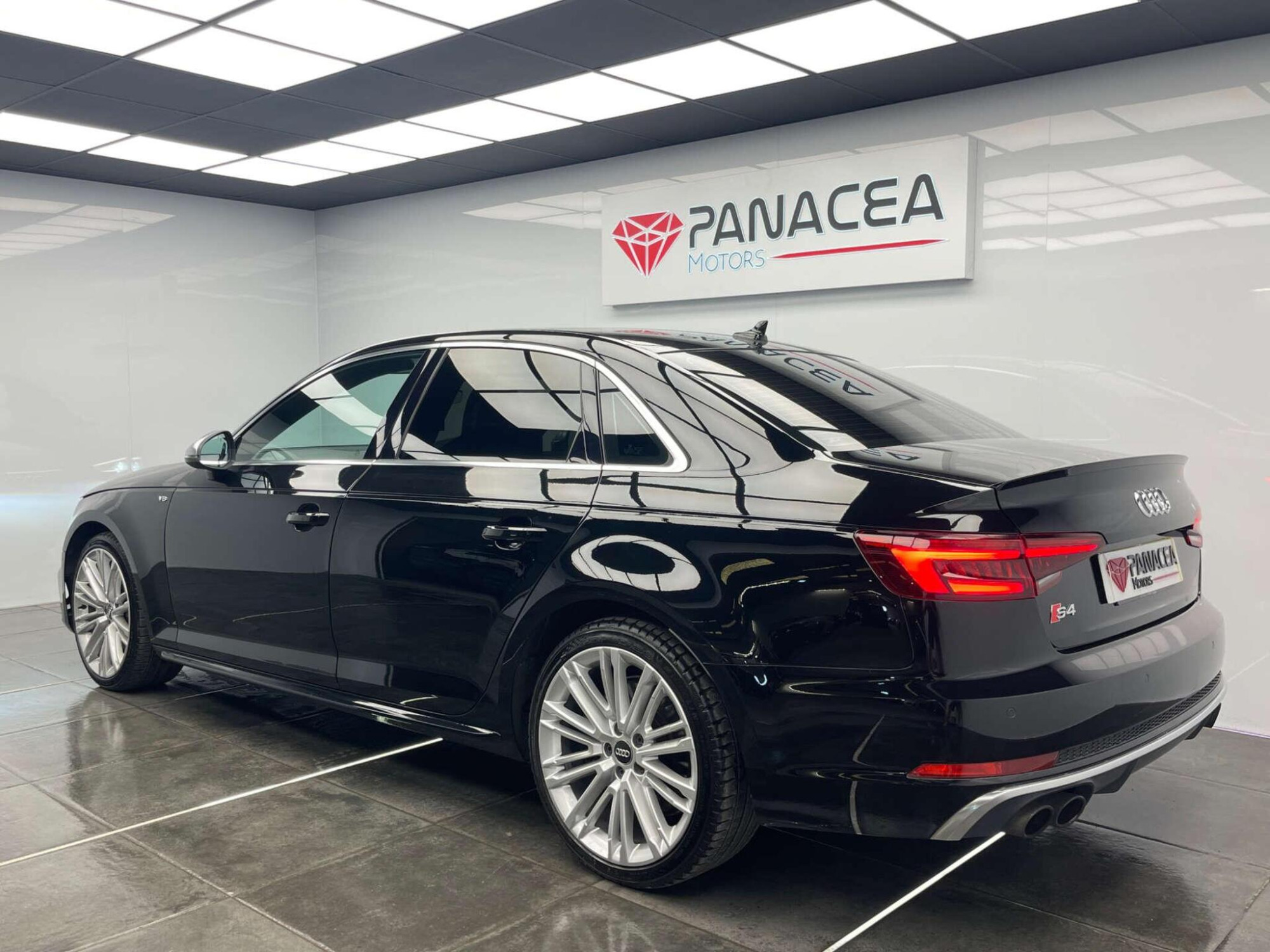 2017 Audi S4 image 34