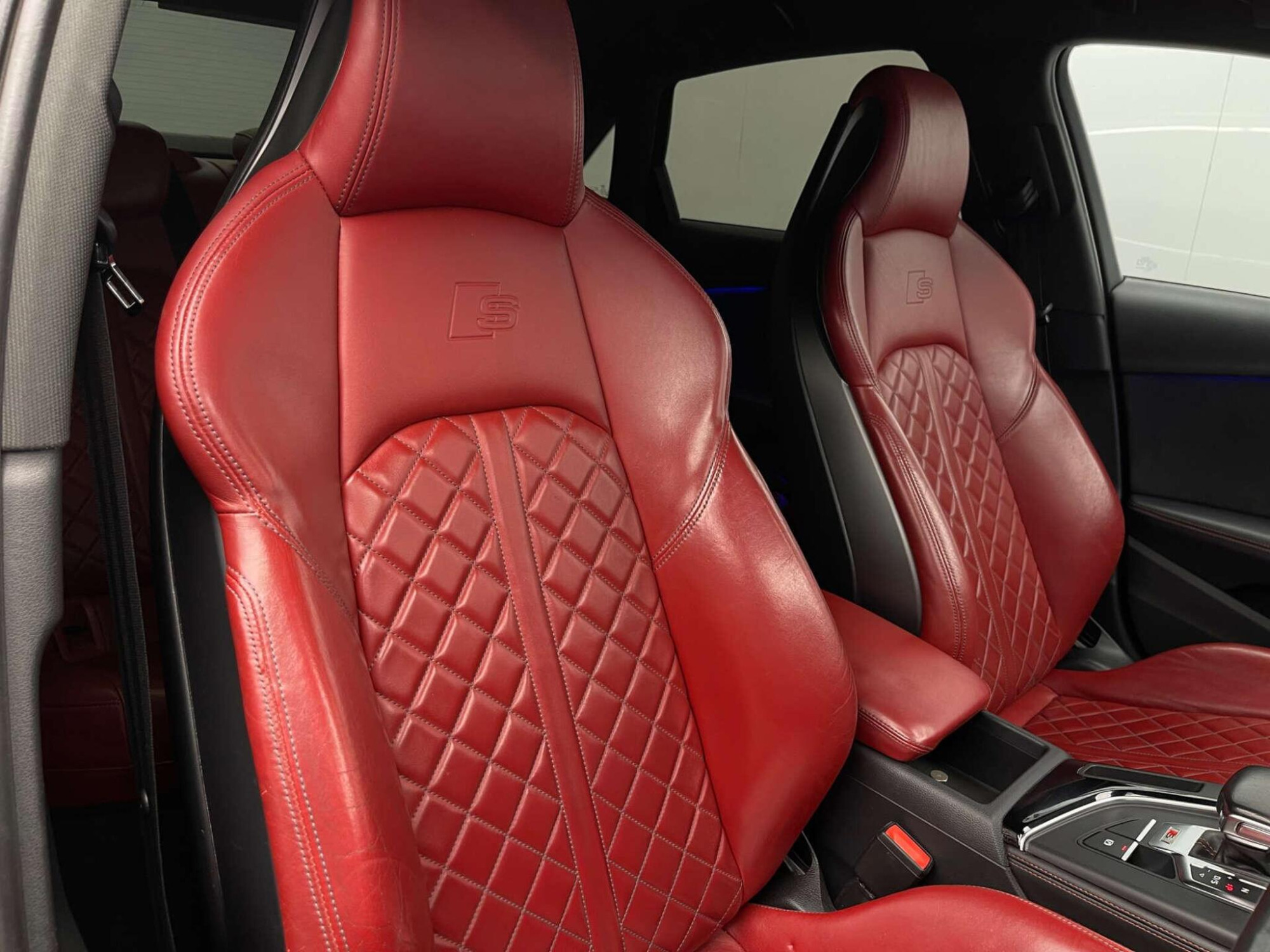 2017 Audi S4 image 16