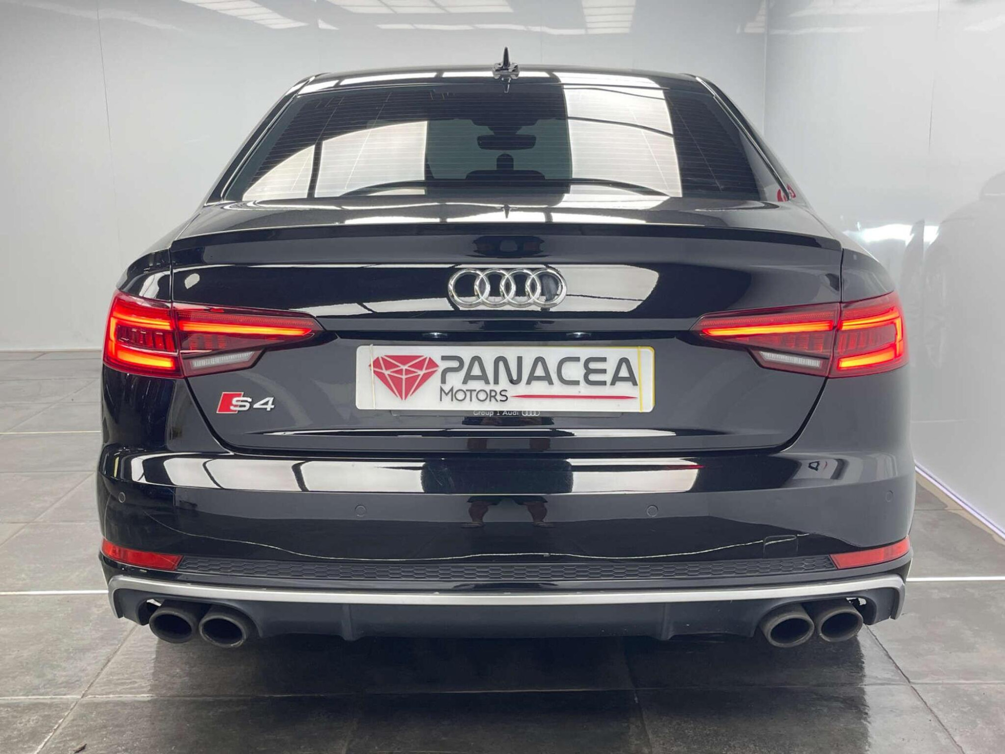 2017 Audi S4 image 36