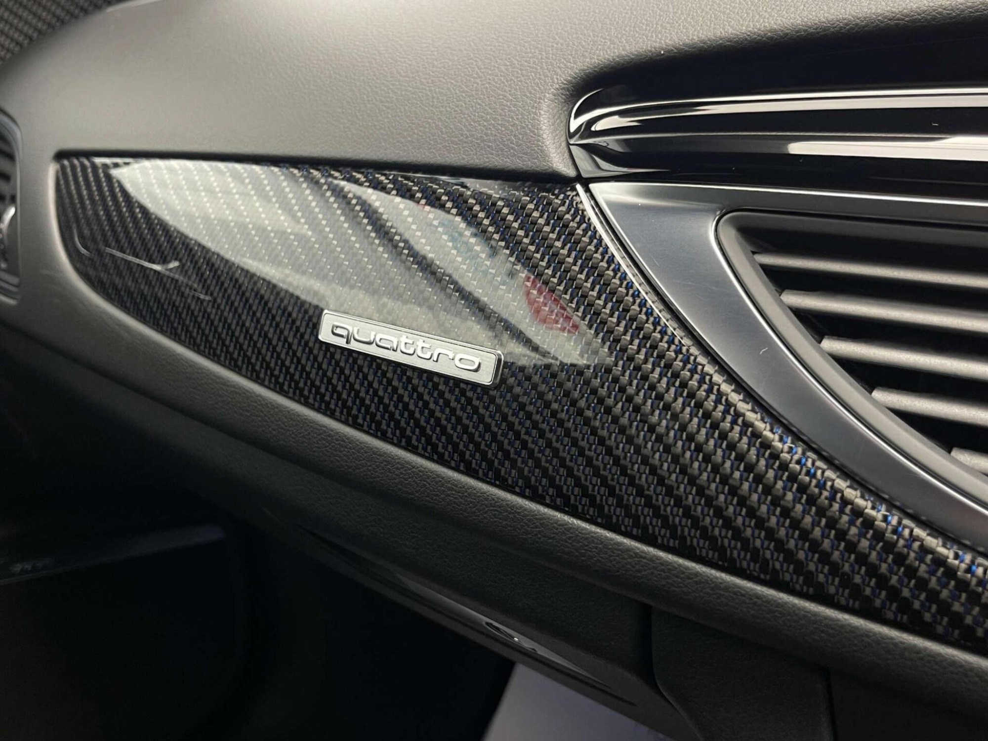 2018 Audi RS6 AVANT image 43