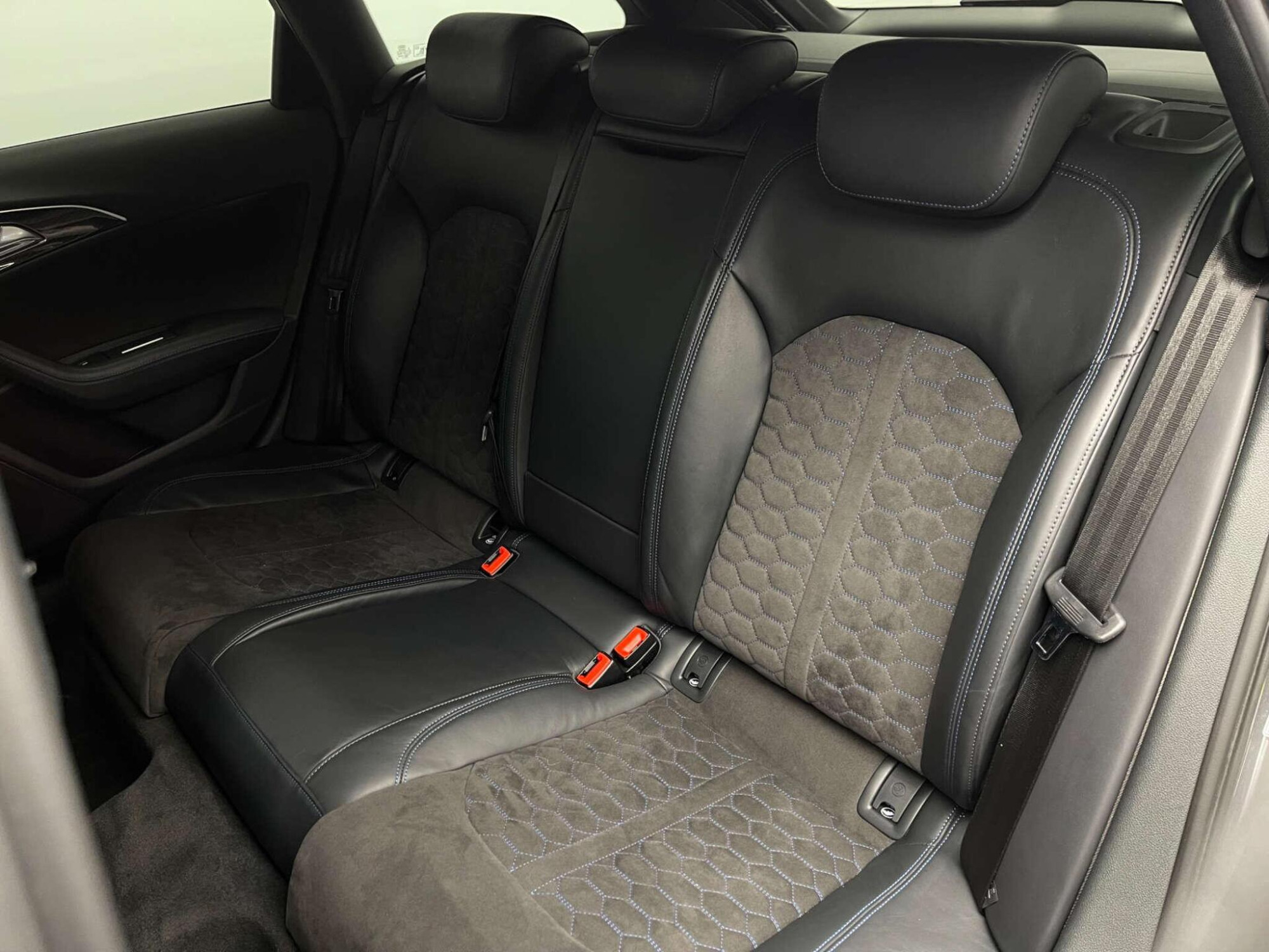 2018 Audi RS6 AVANT image 50