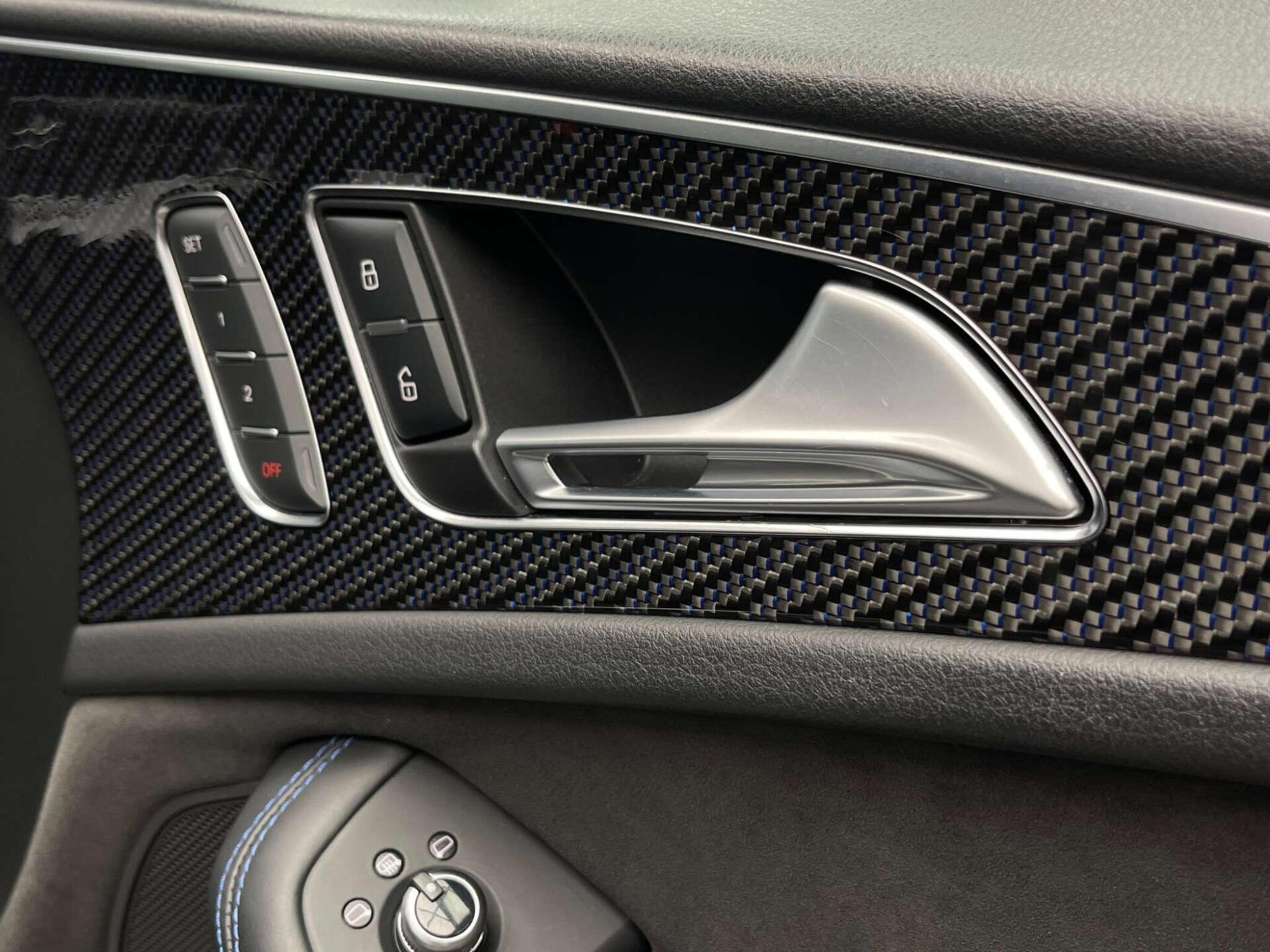 2018 Audi RS6 AVANT image 18