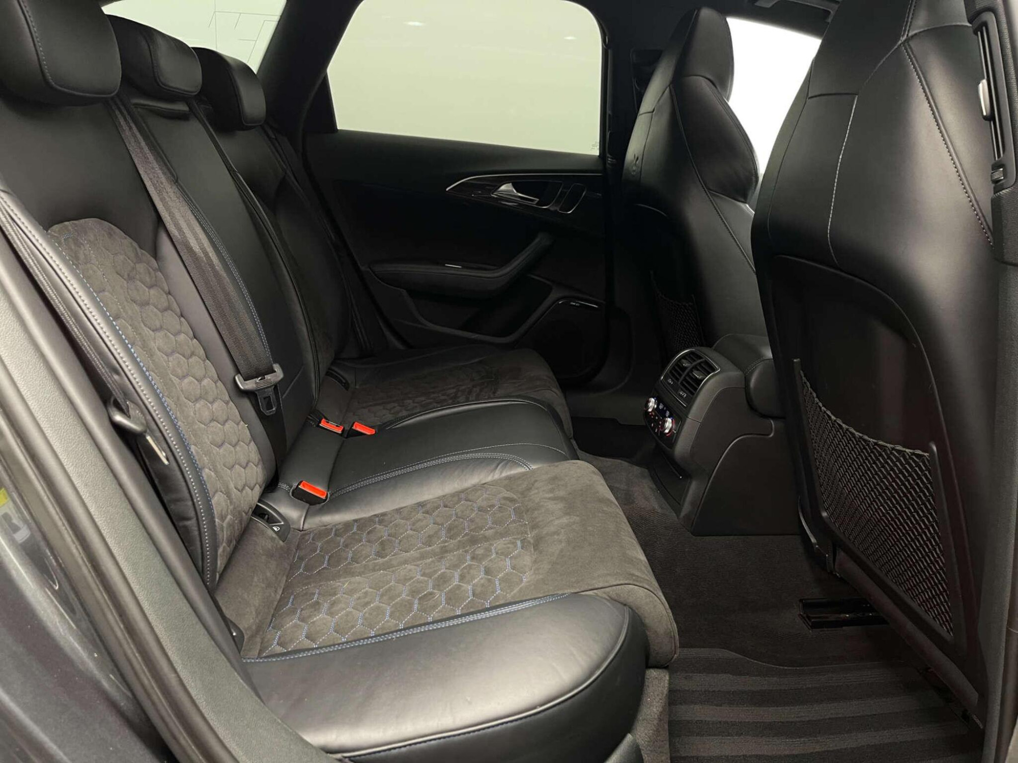 2018 Audi RS6 AVANT image 20