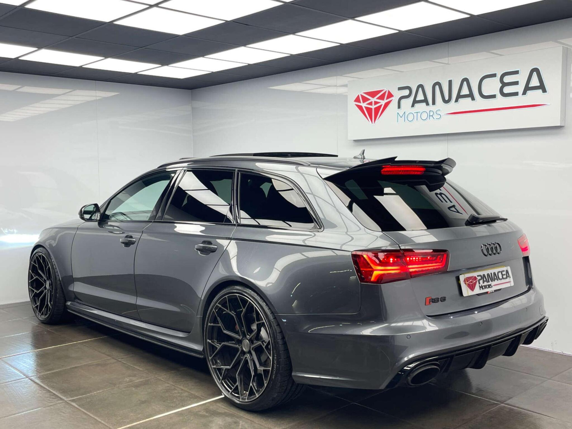 2018 Audi RS6 AVANT image 7