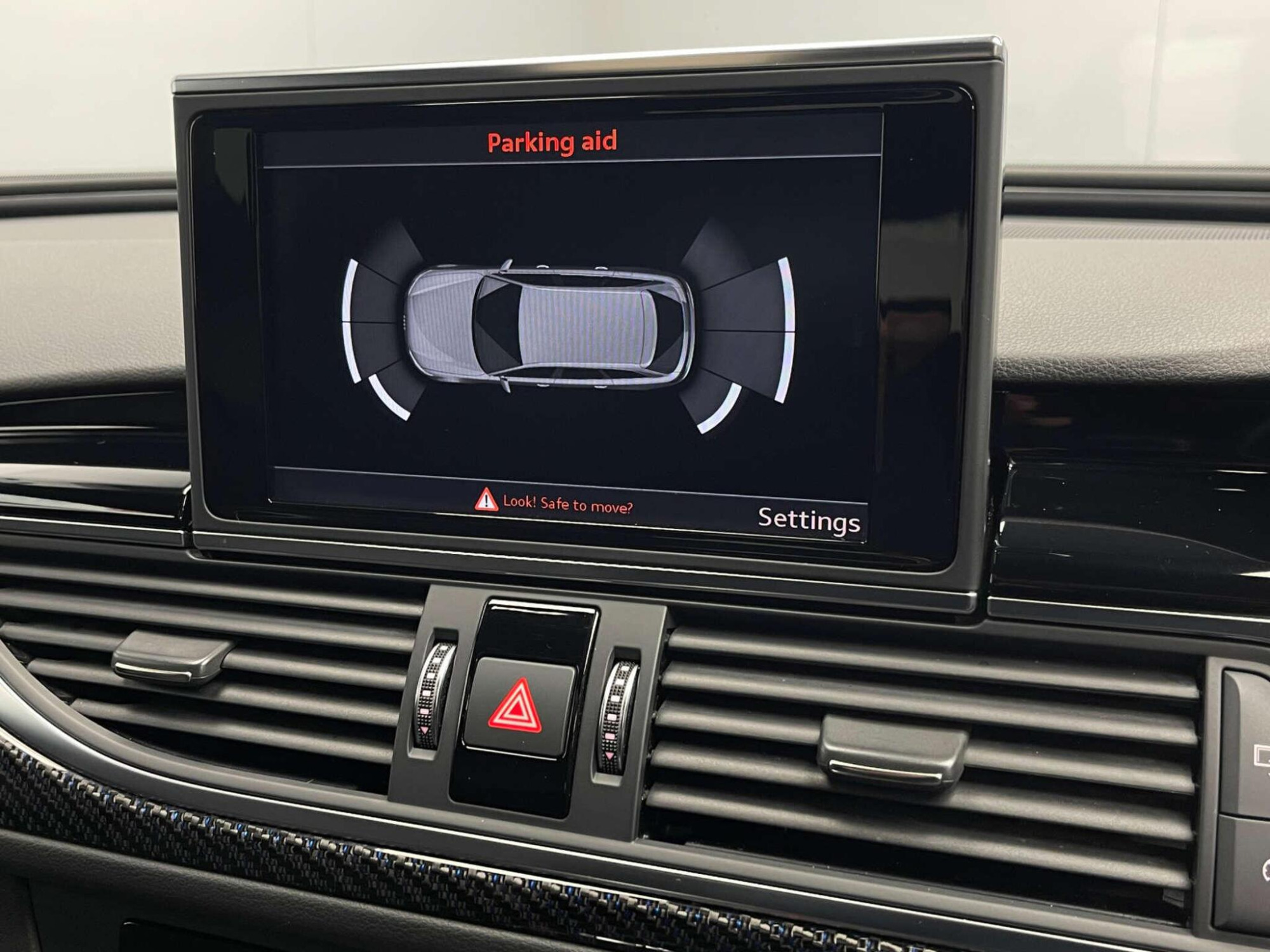 2018 Audi RS6 AVANT image 24