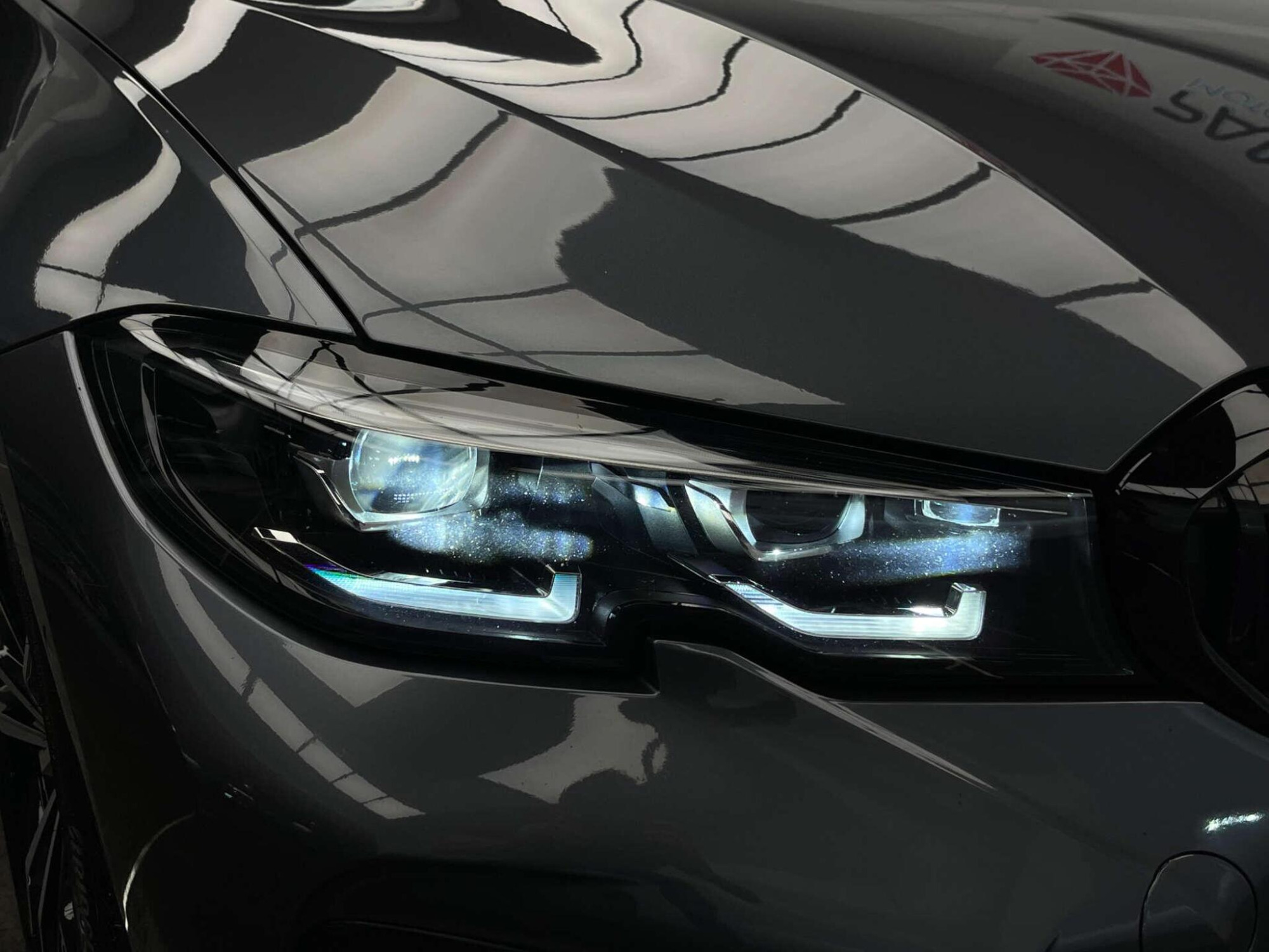2021 BMW 3 SERIES image 24