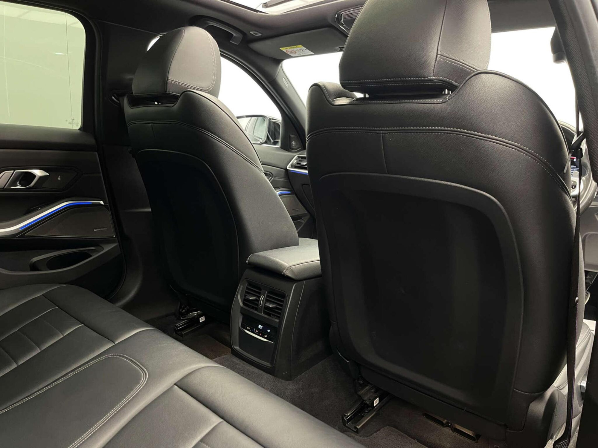 2020 BMW 3 SERIES image 38