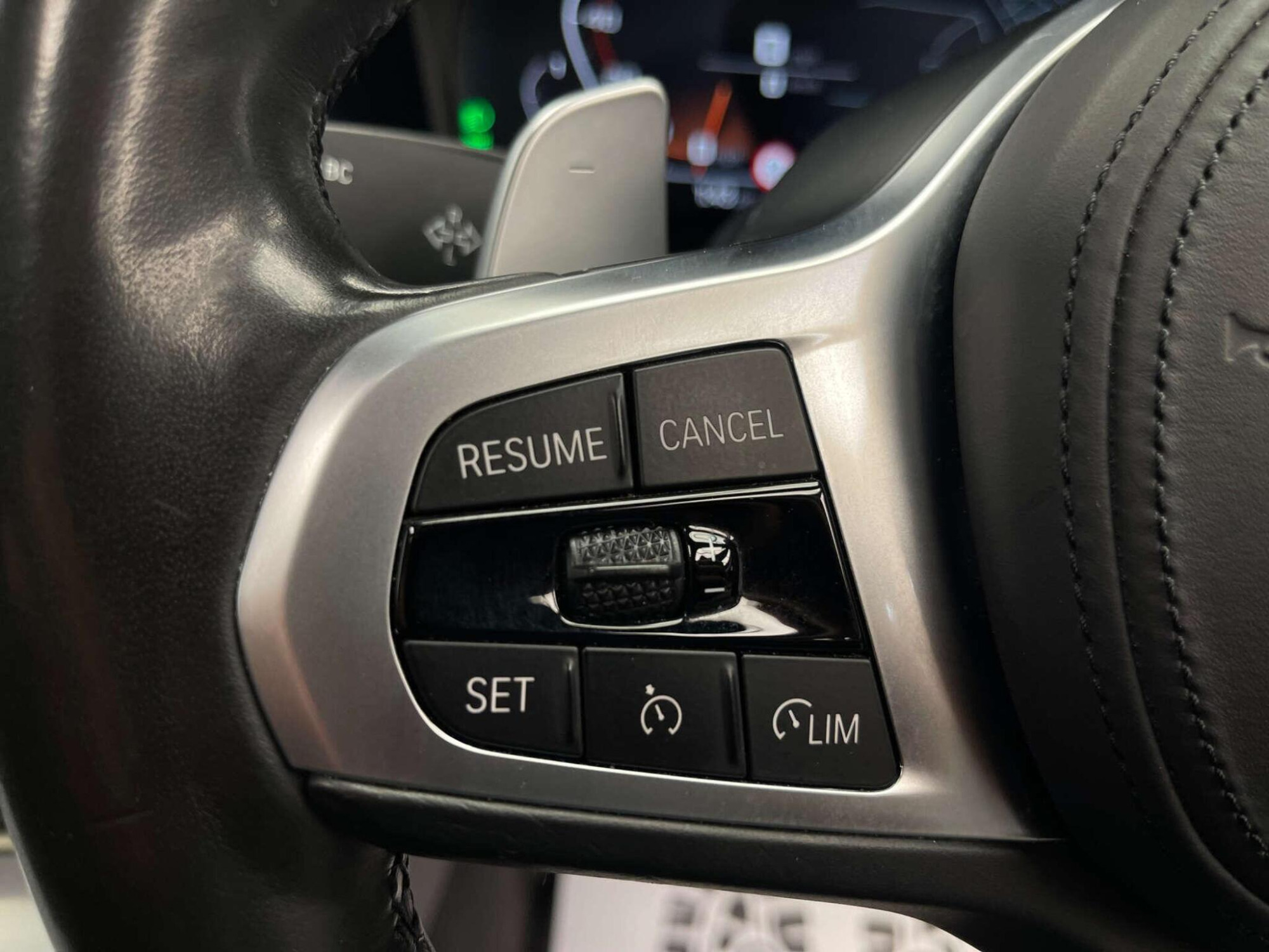 2020 BMW 3 SERIES image 25