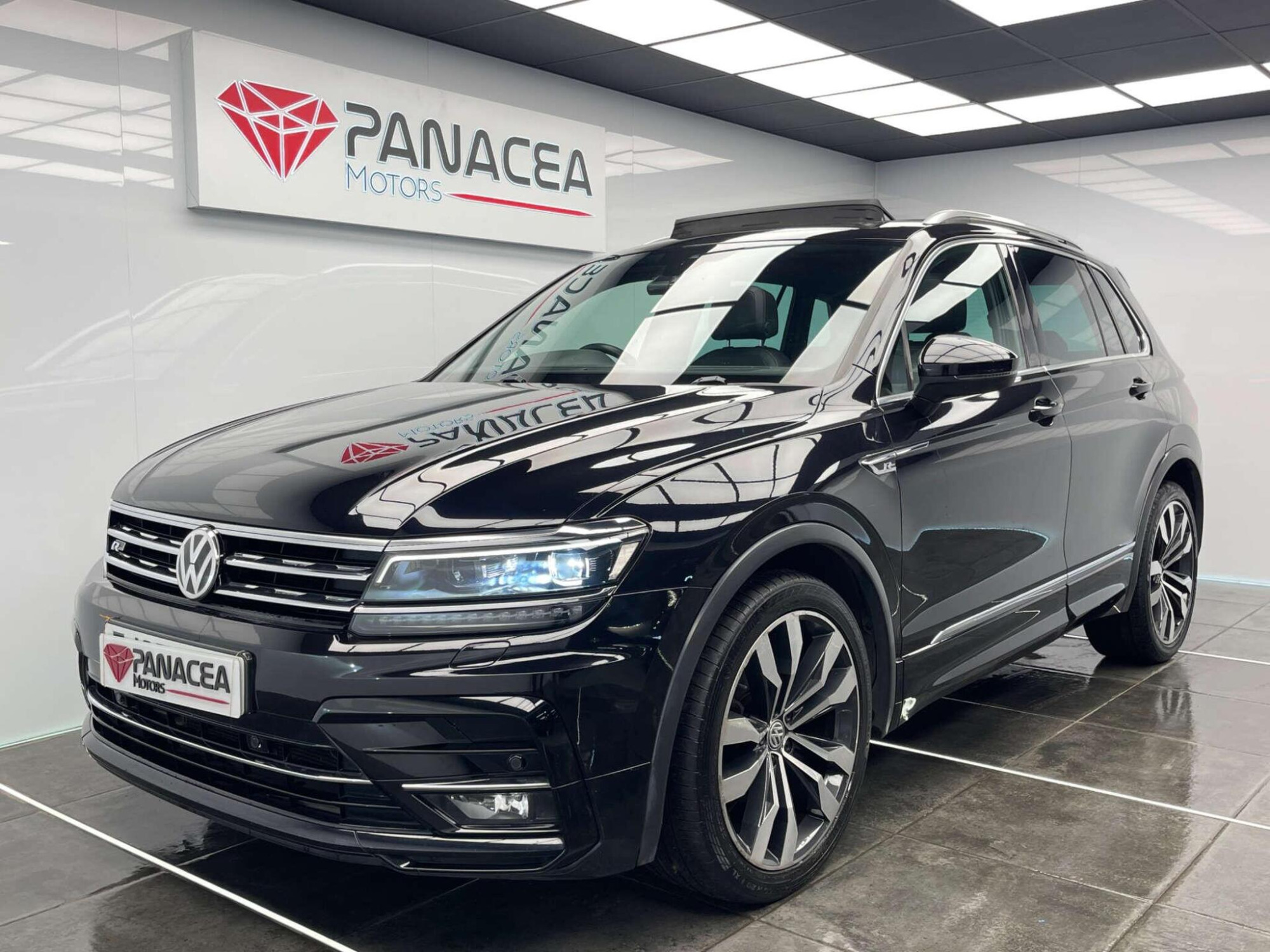 2017 Volkswagen TIGUAN image 36