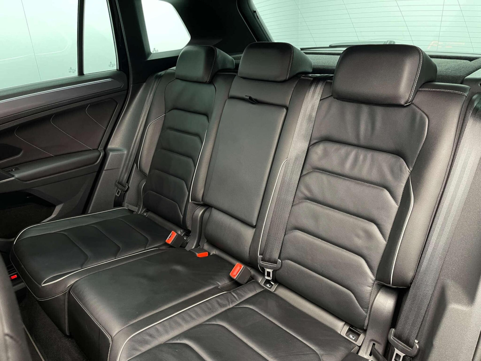 2017 Volkswagen TIGUAN image 45