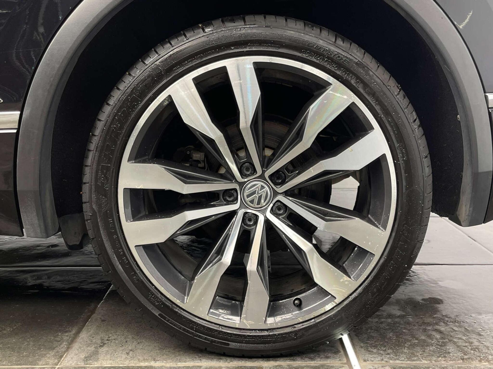 2017 Volkswagen TIGUAN image 33