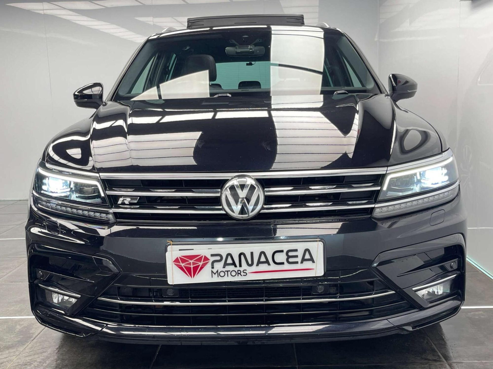 2017 Volkswagen TIGUAN image 5